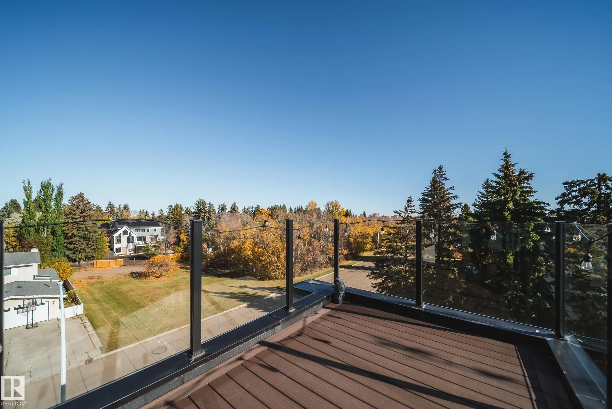 44B VALLEYVIEW Crescent