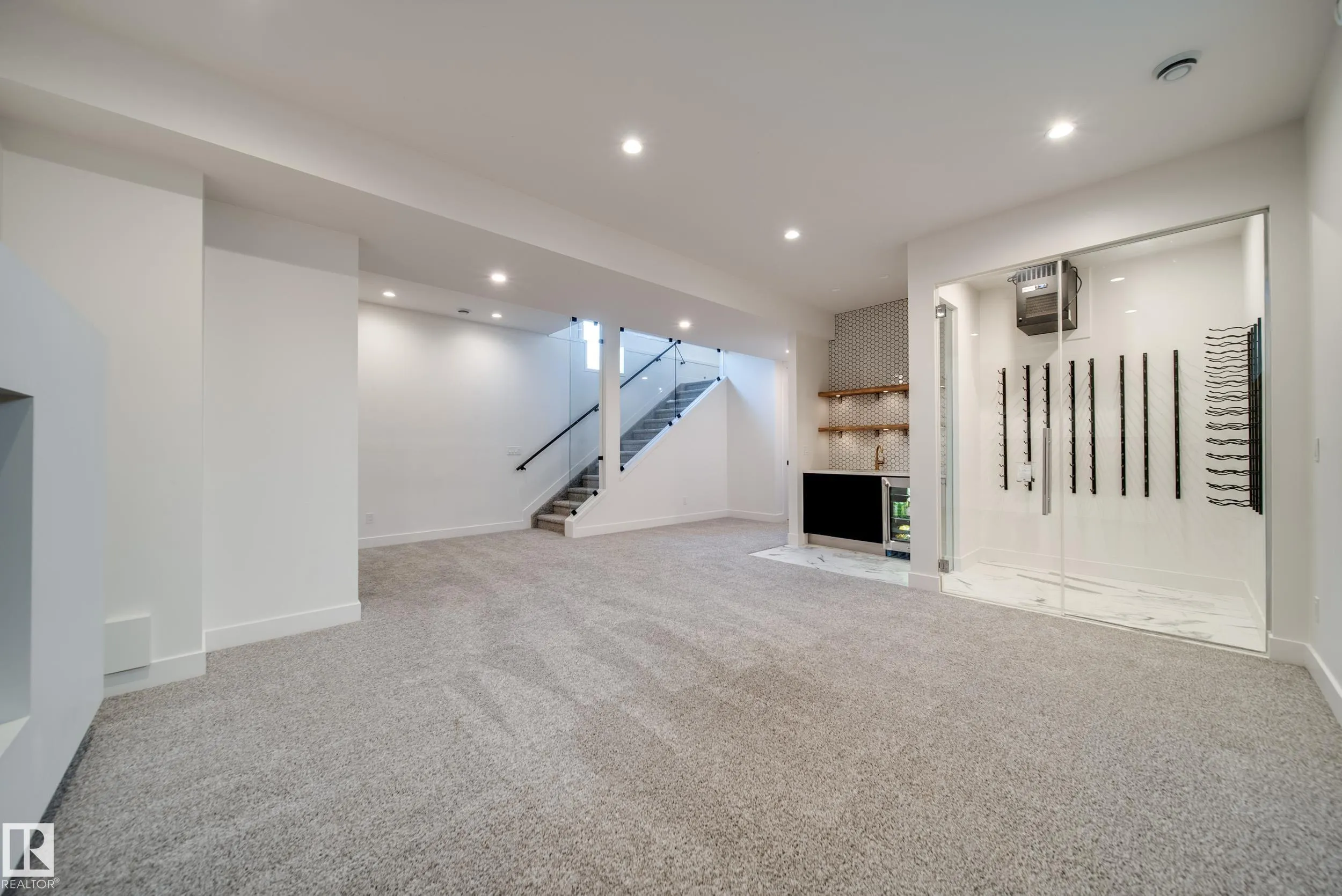 44B VALLEYVIEW Crescent