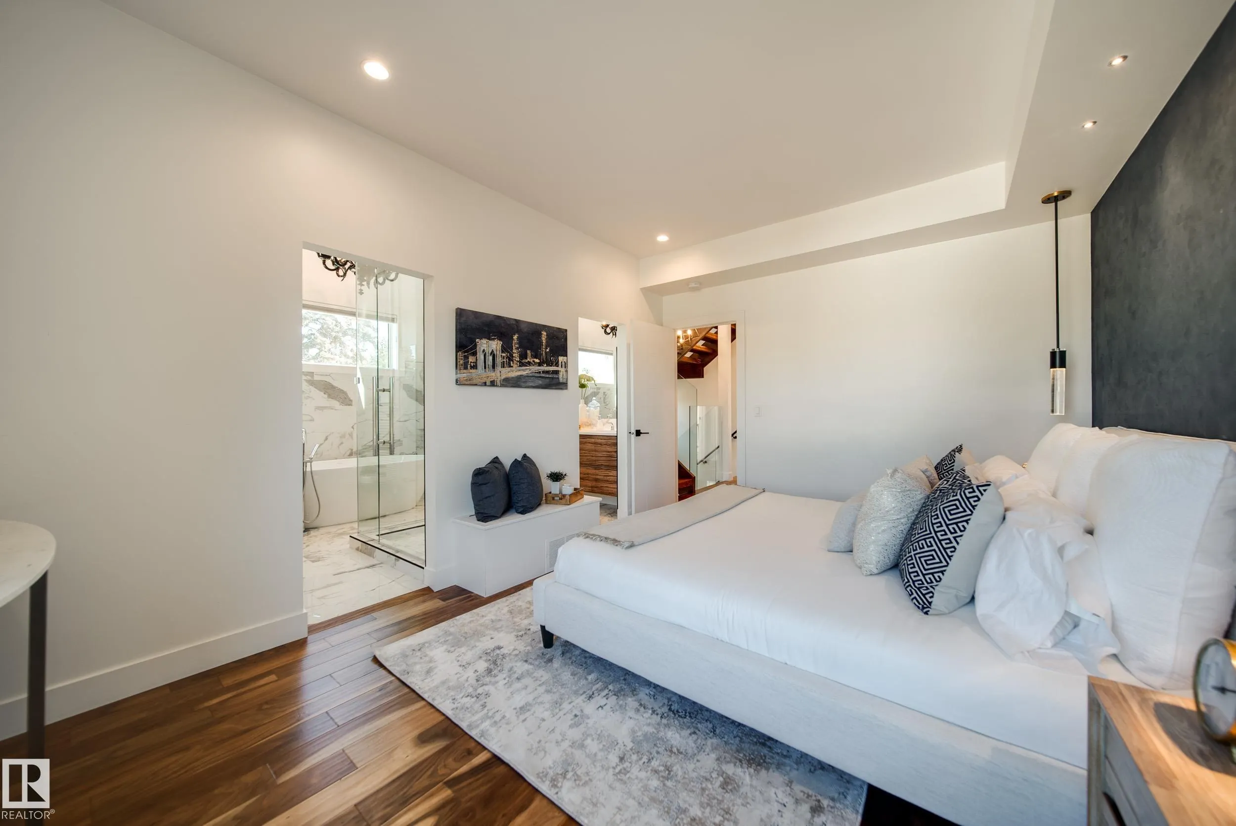 44B VALLEYVIEW Crescent
