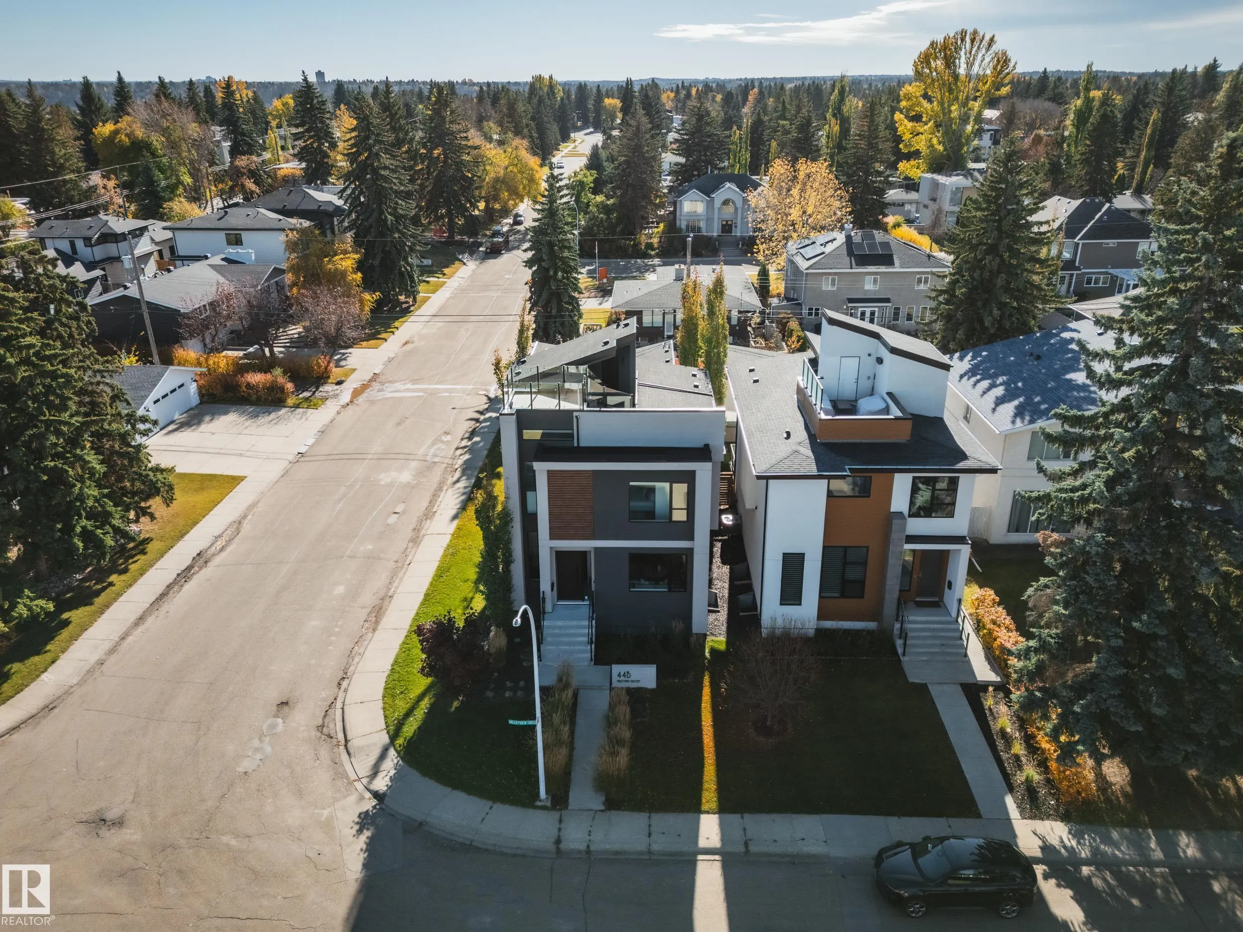 44B VALLEYVIEW Crescent