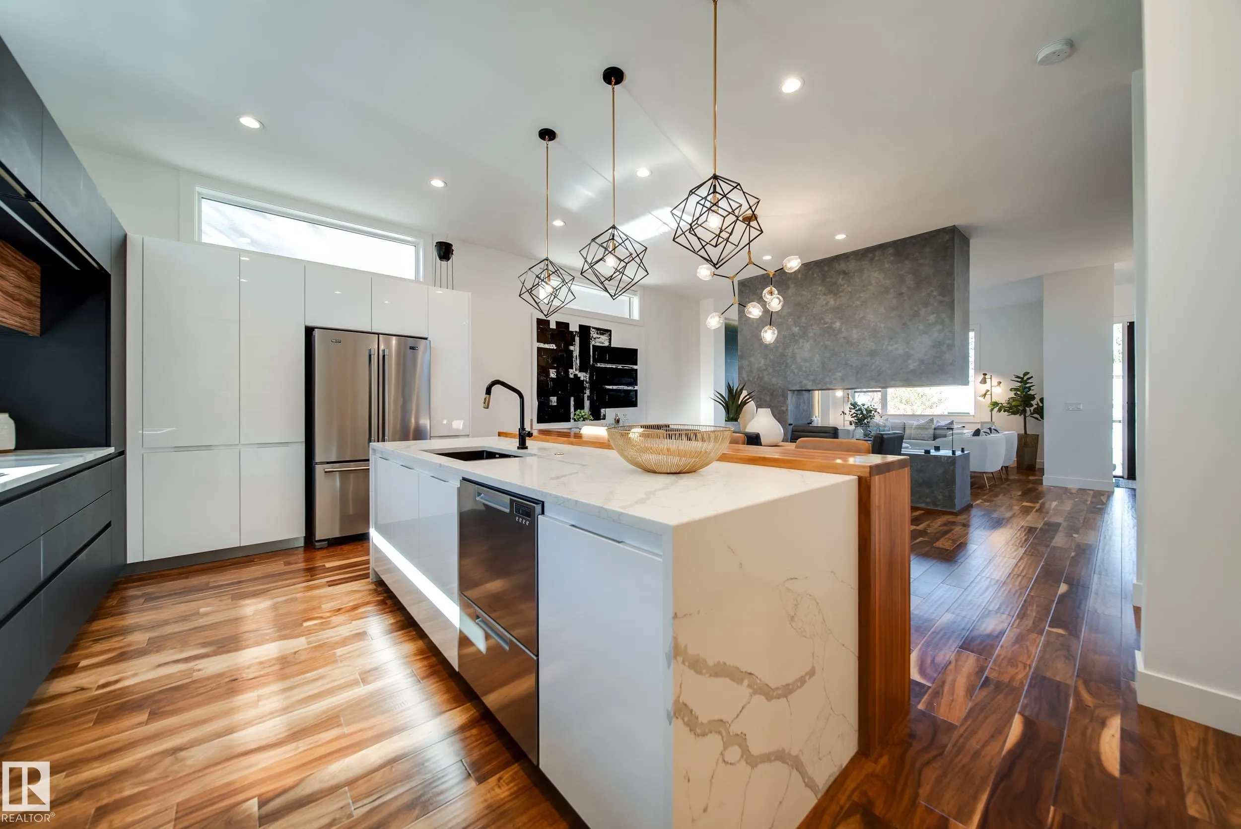 44B VALLEYVIEW Crescent