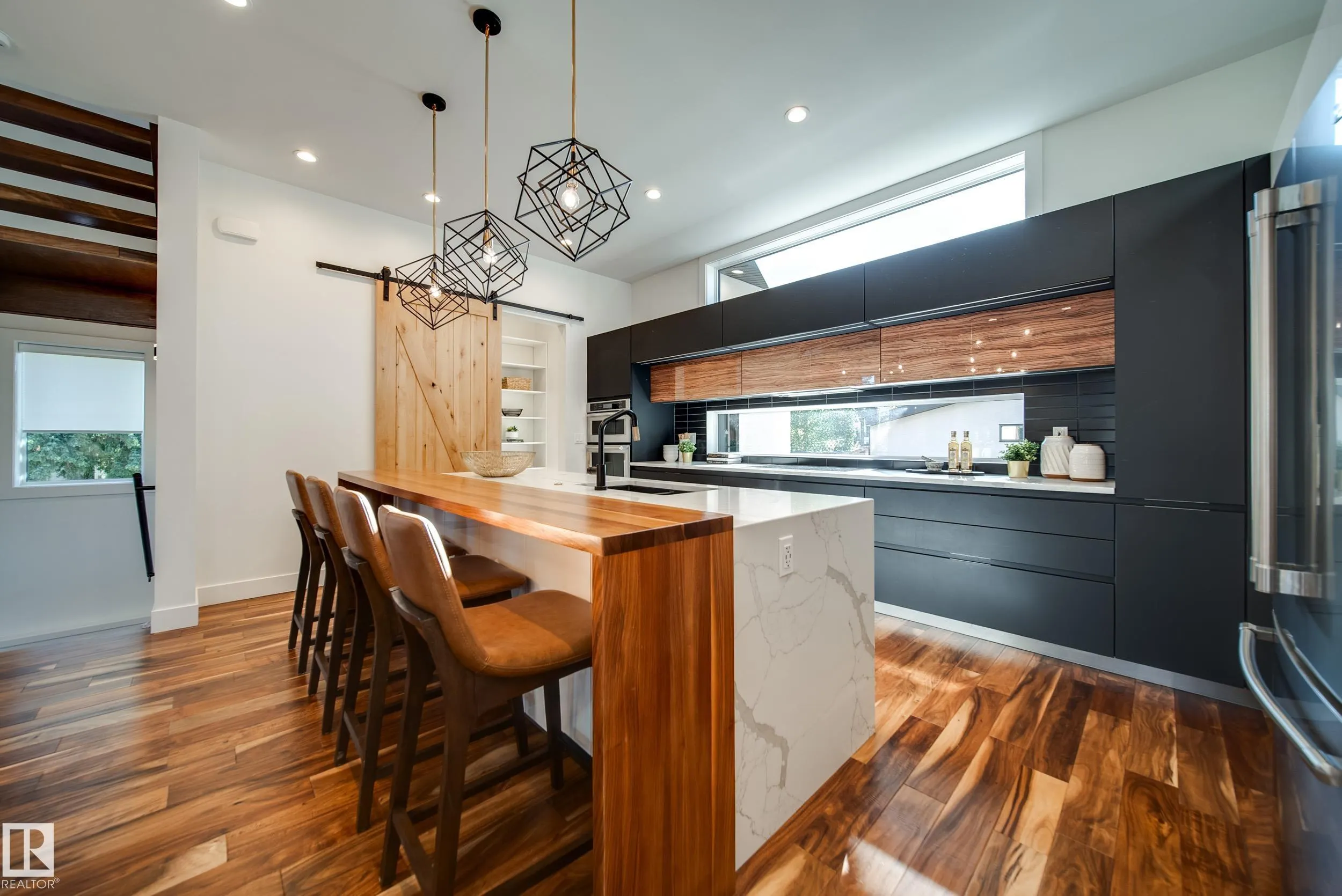 44B VALLEYVIEW Crescent