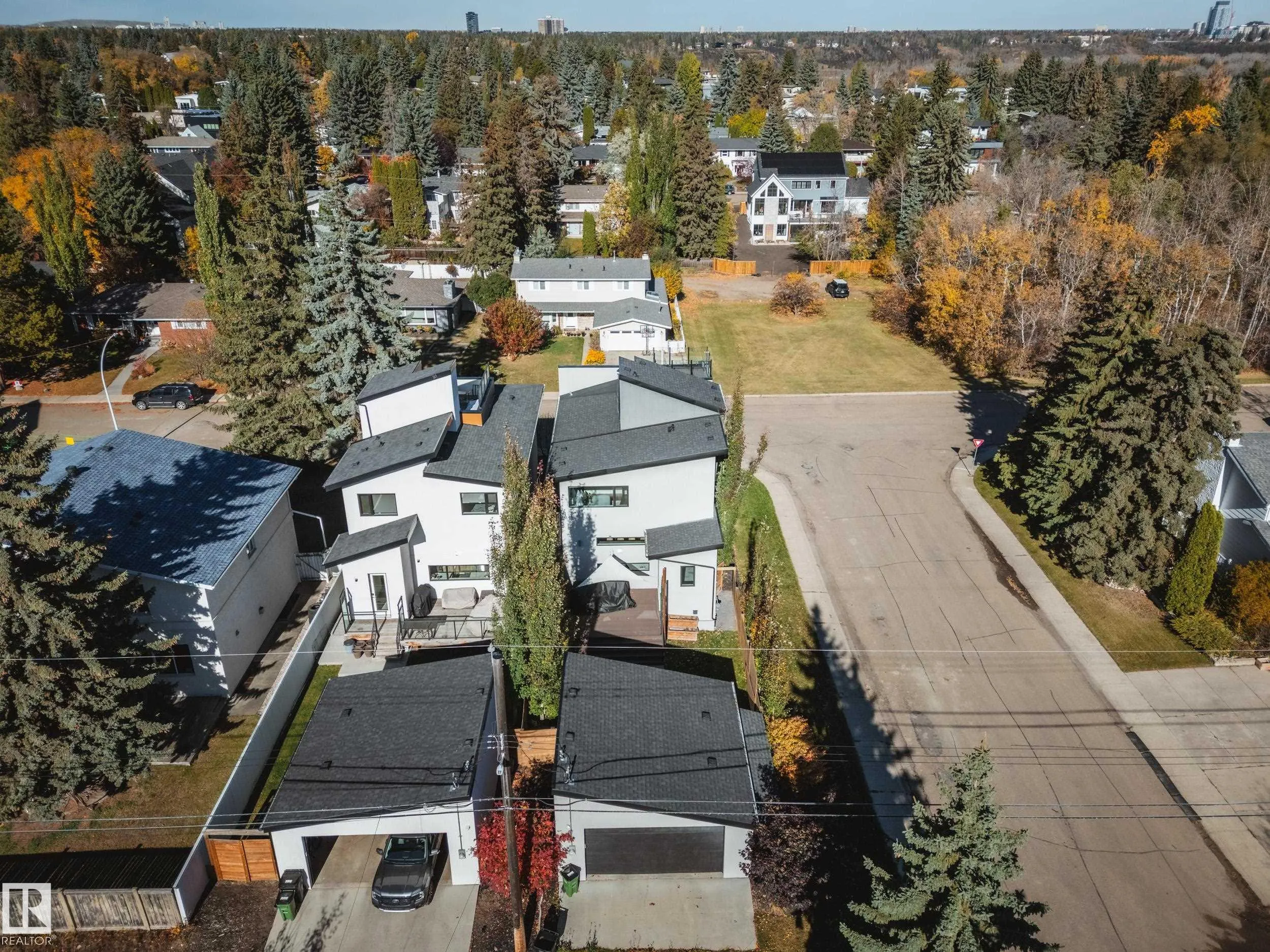 44B VALLEYVIEW Crescent