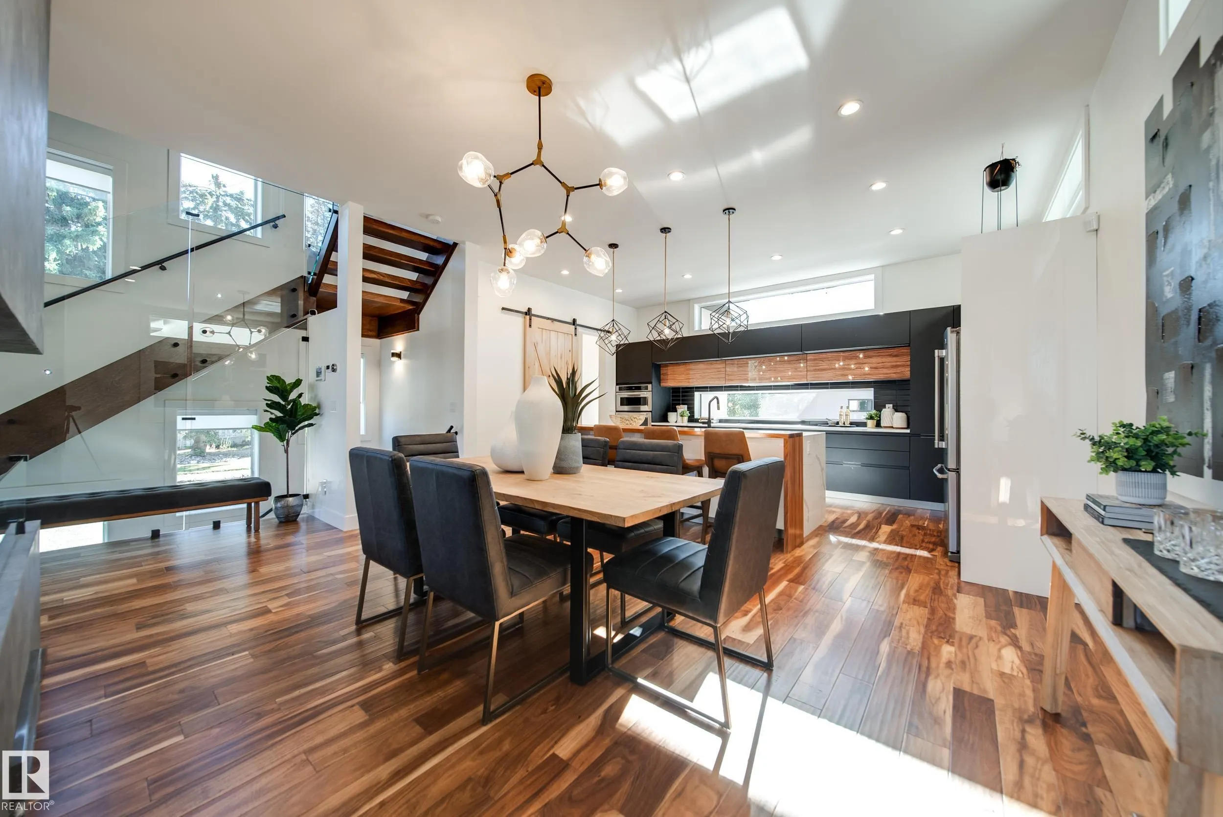 44B VALLEYVIEW Crescent