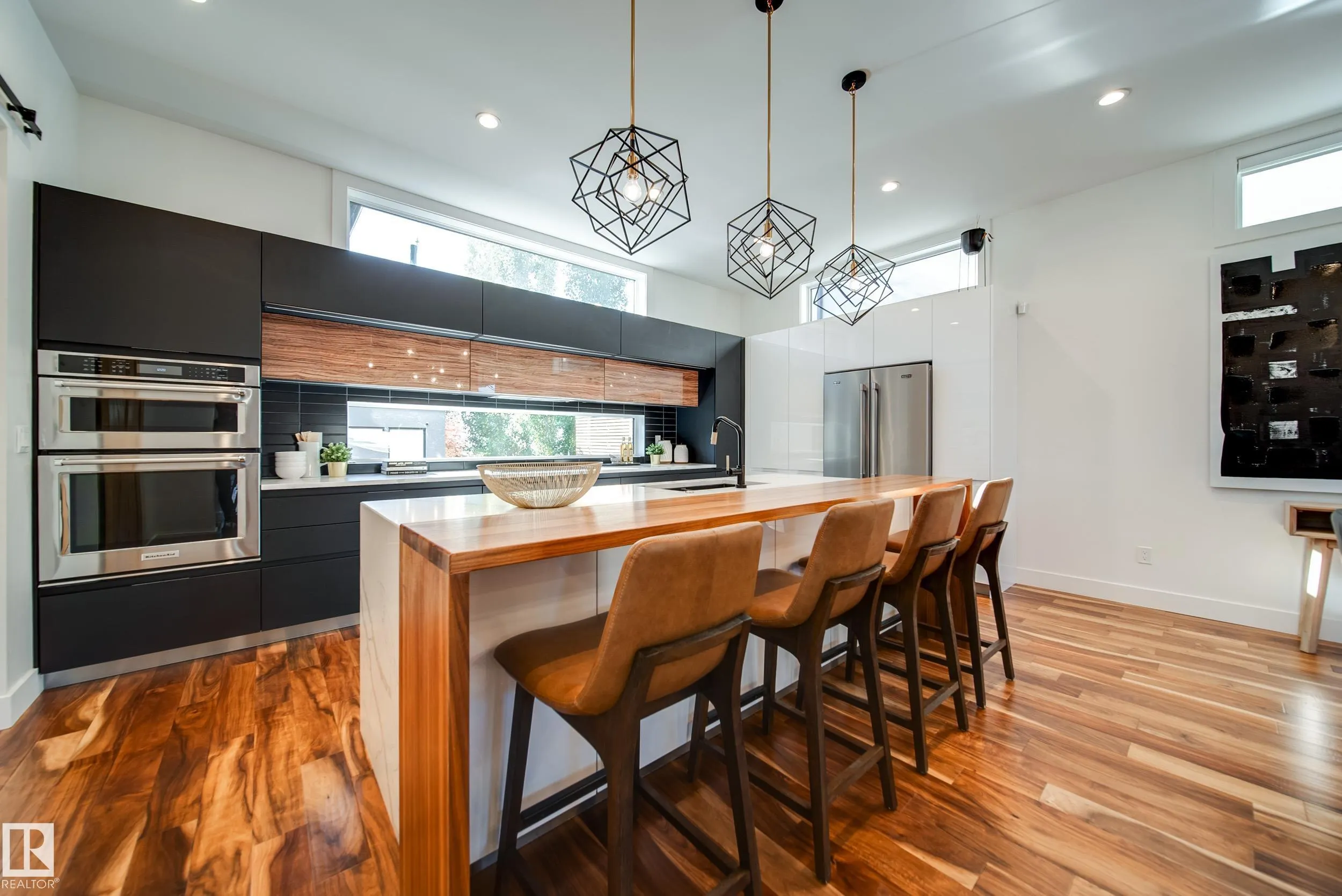 44B VALLEYVIEW Crescent