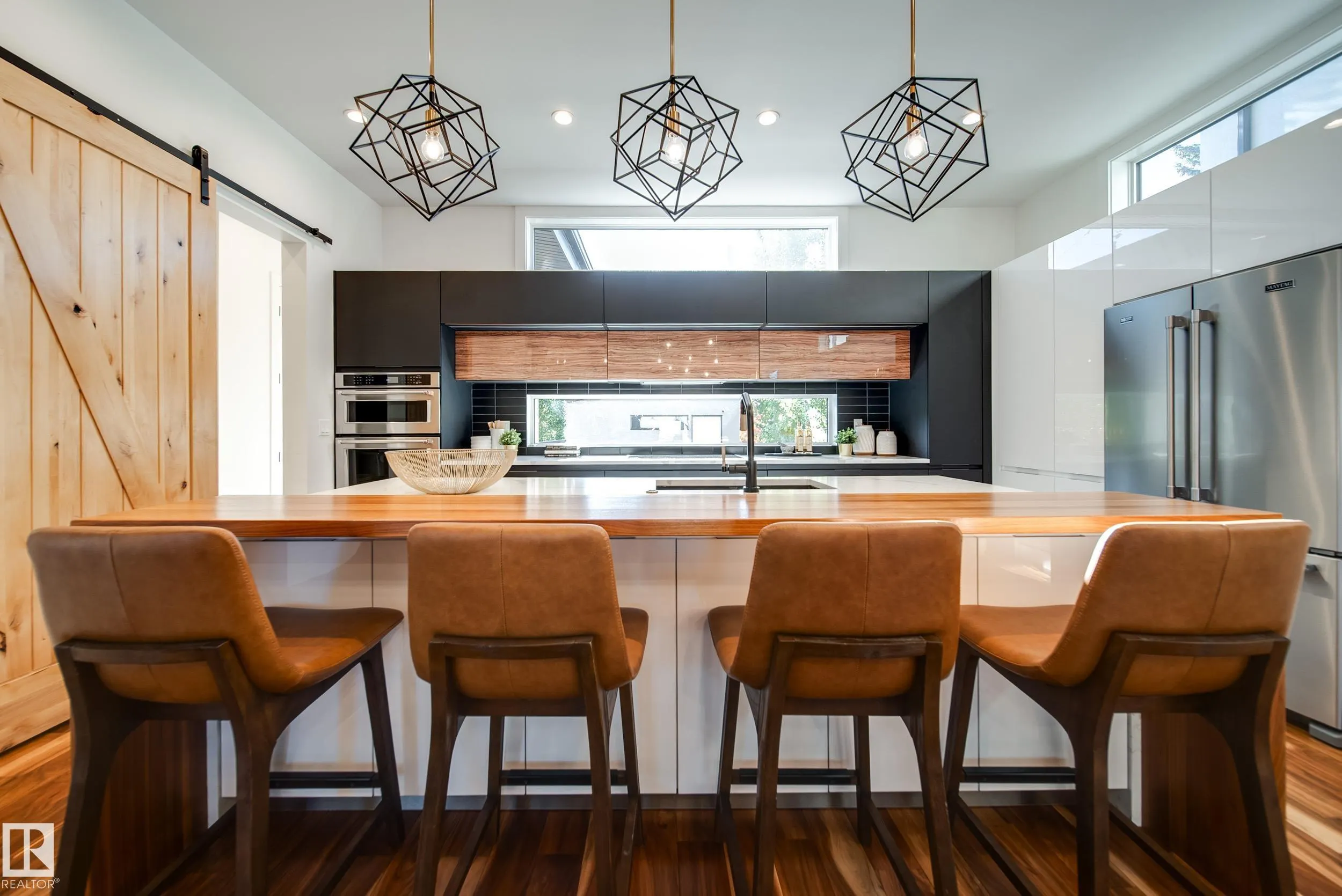 44B VALLEYVIEW Crescent