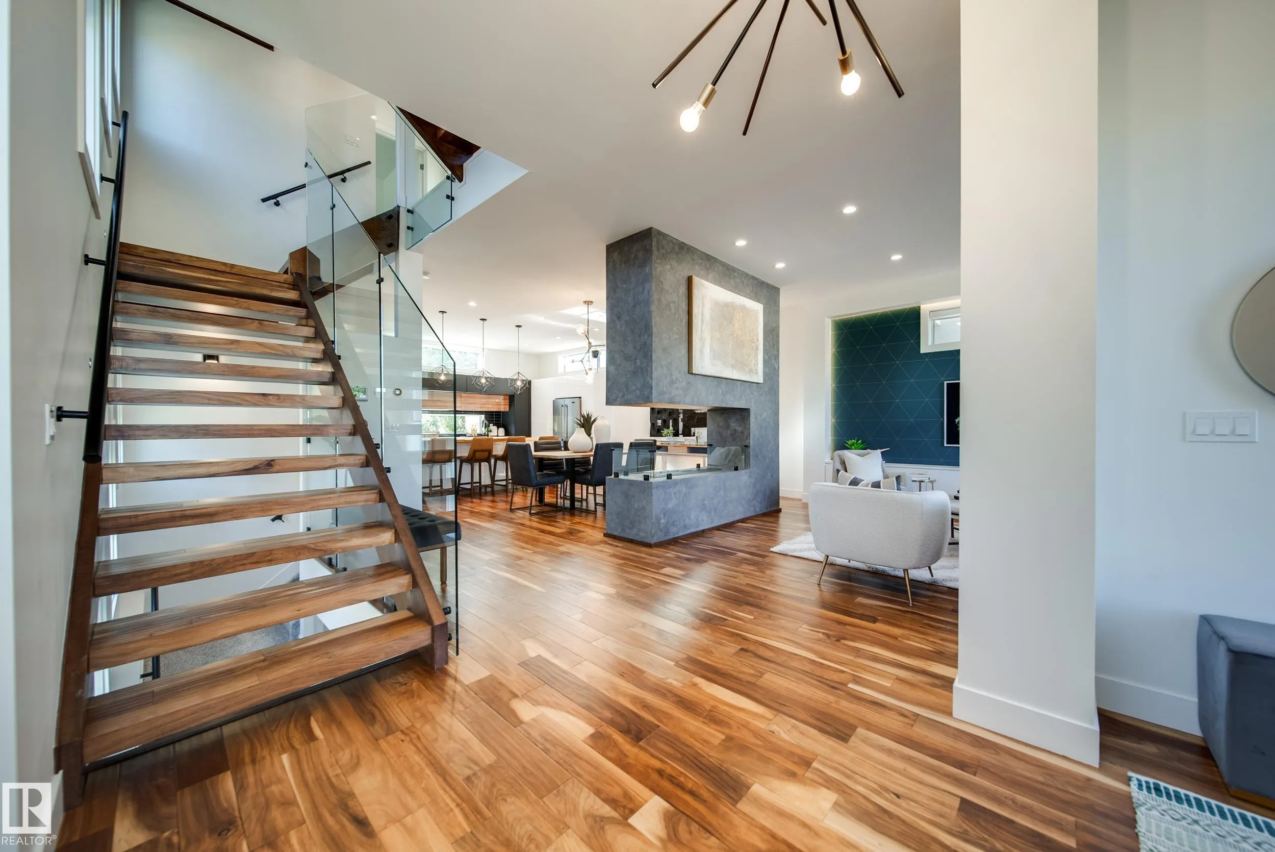 44B VALLEYVIEW Crescent