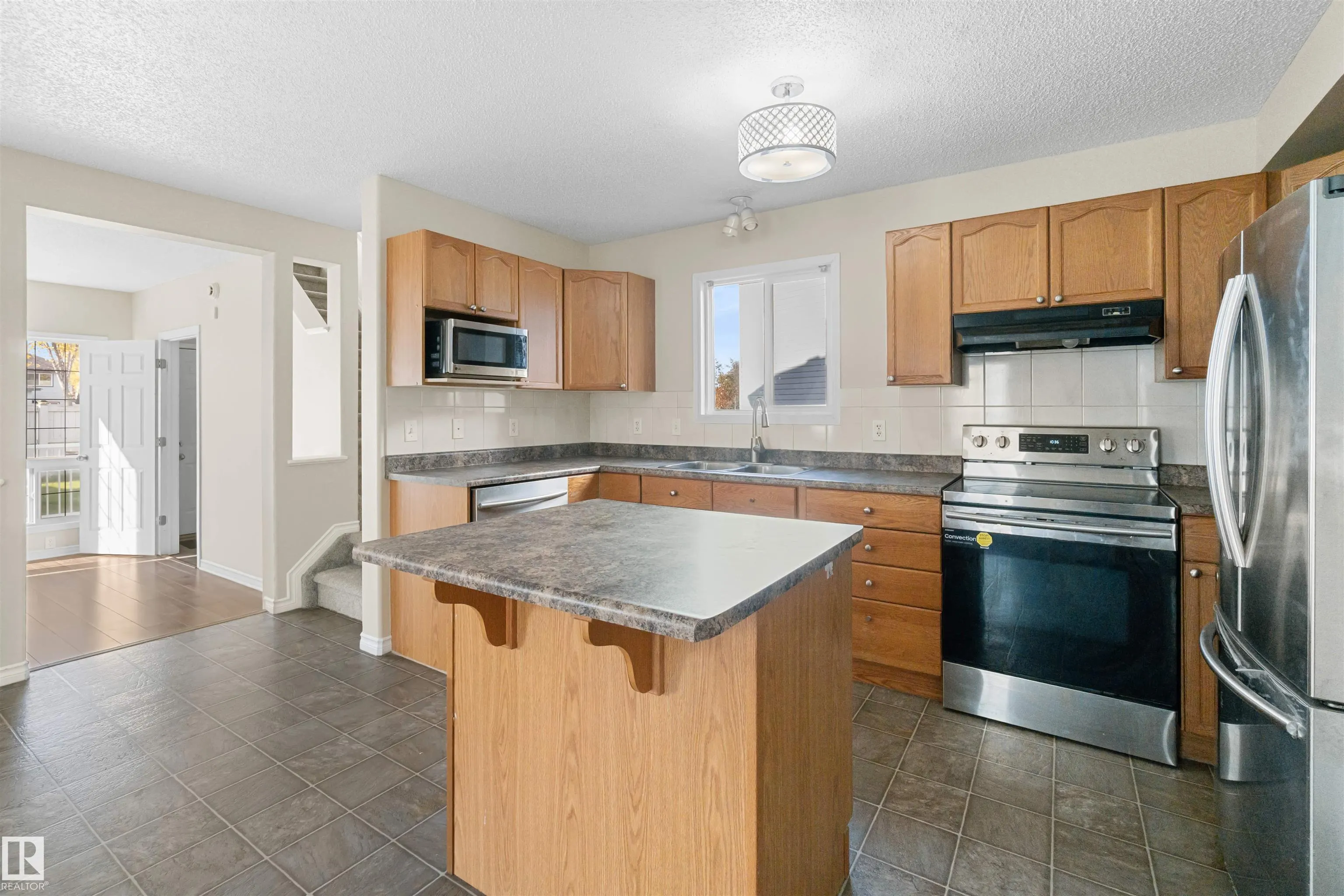 460 GIBB Wynd