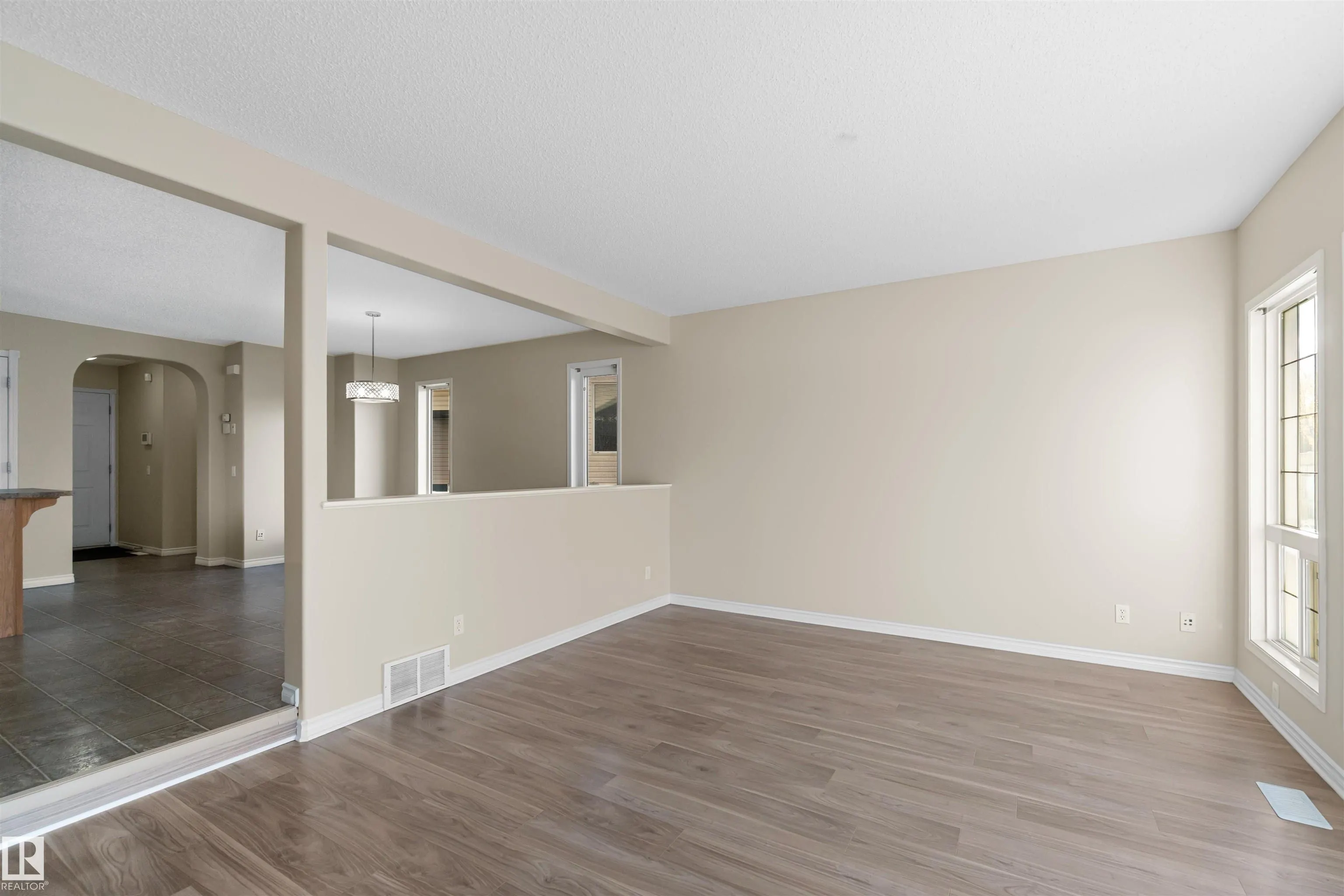 460 GIBB Wynd