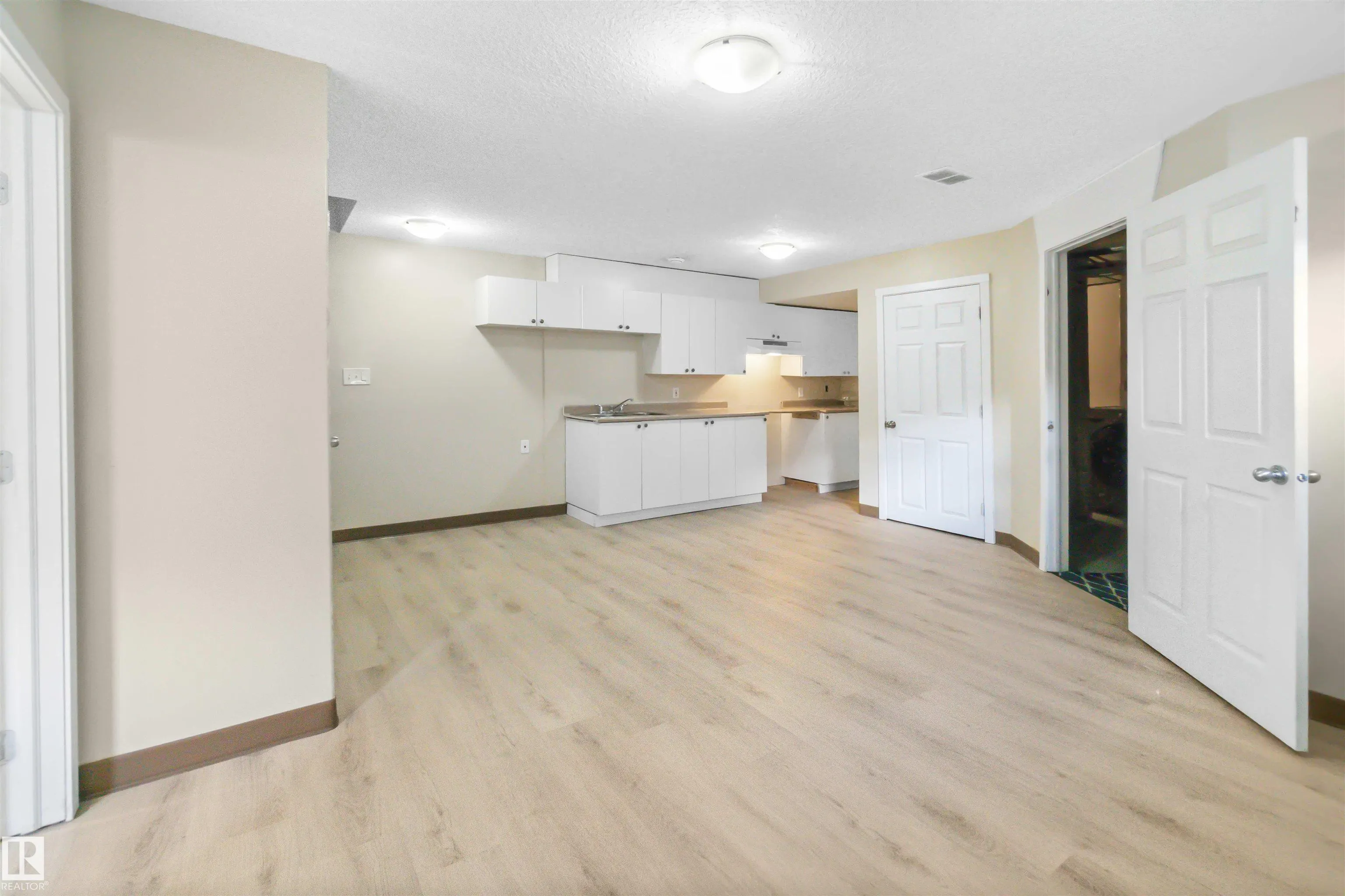 460 GIBB Wynd