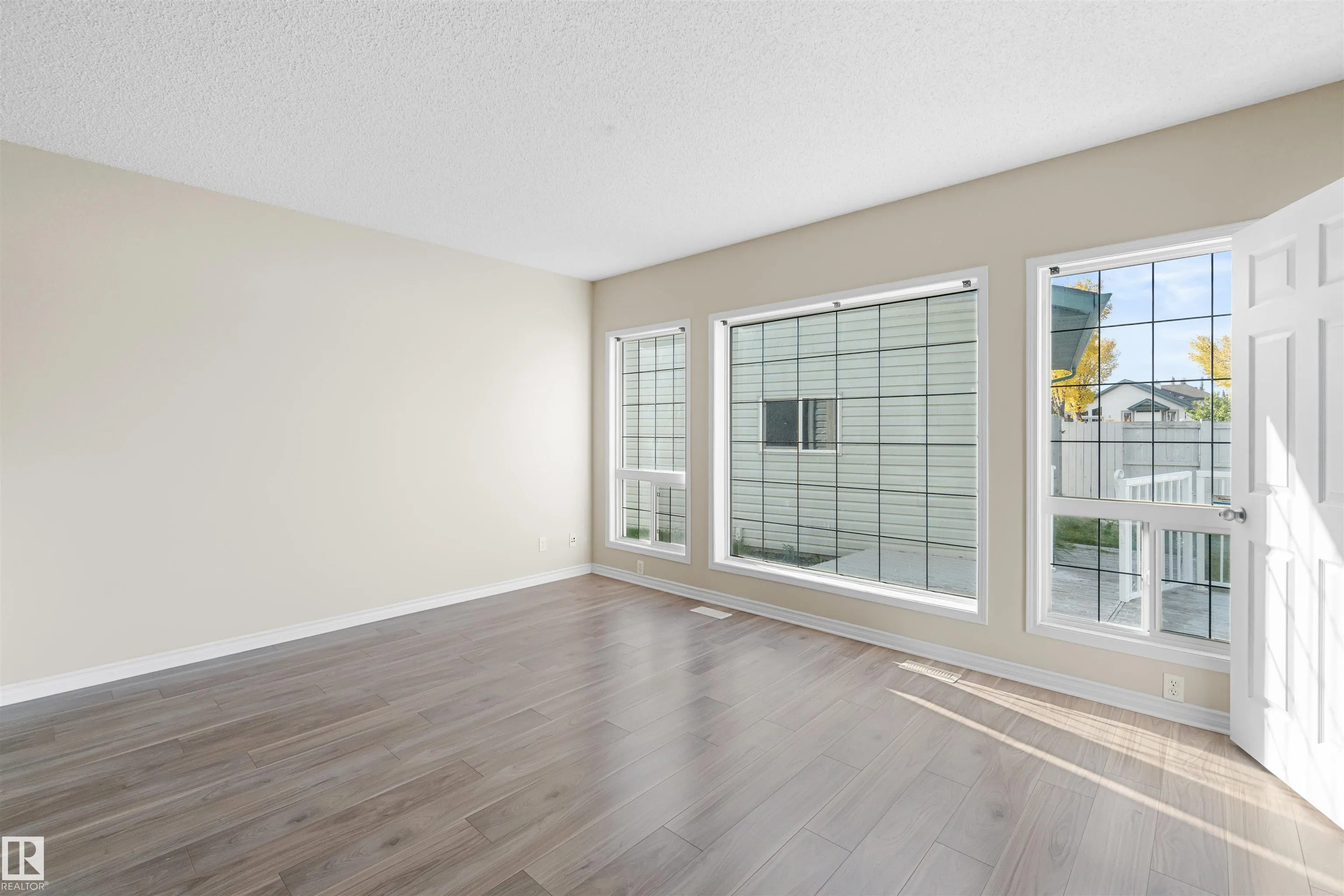 460 GIBB Wynd