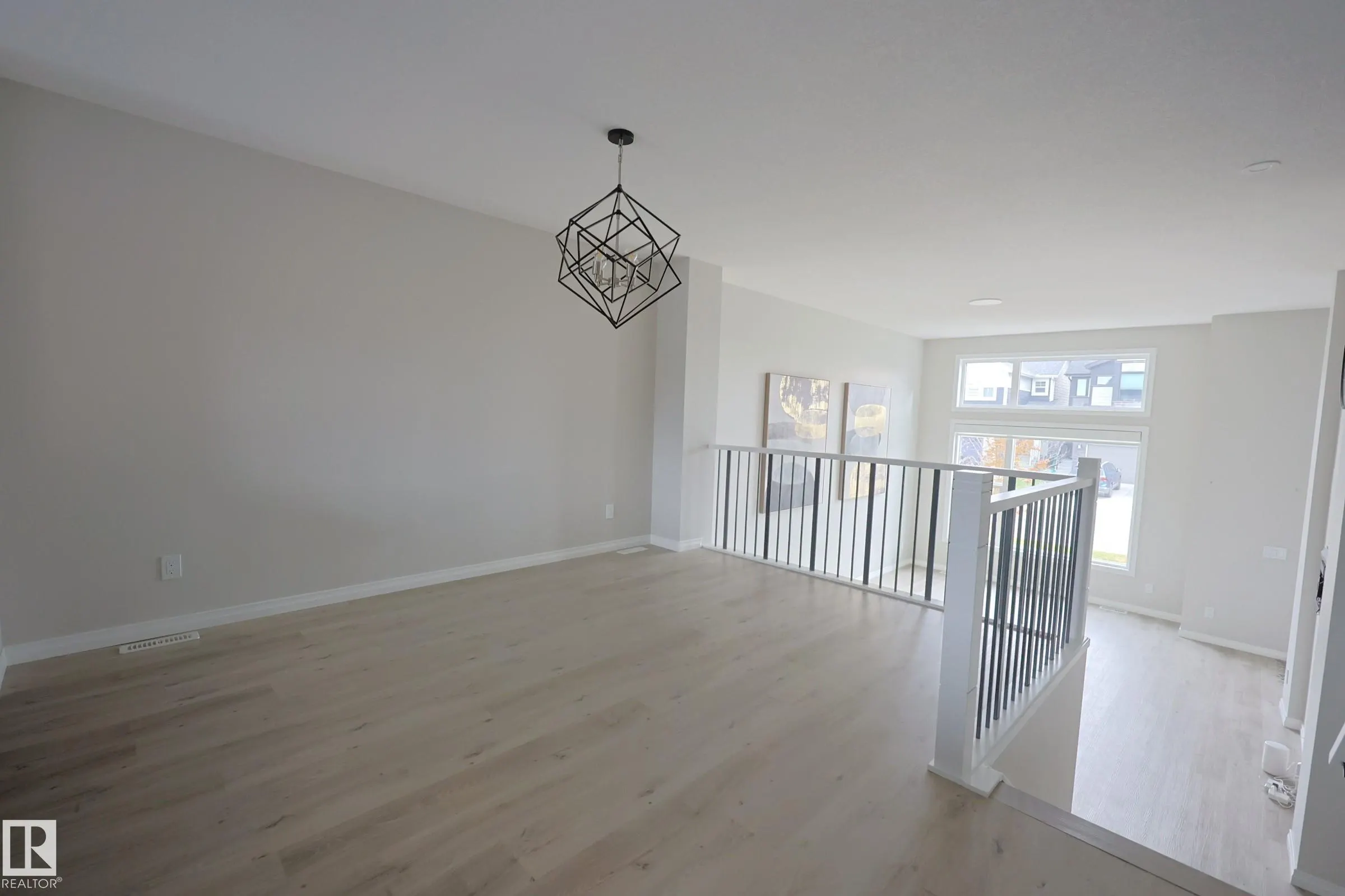 30 NETTLE Crescent
