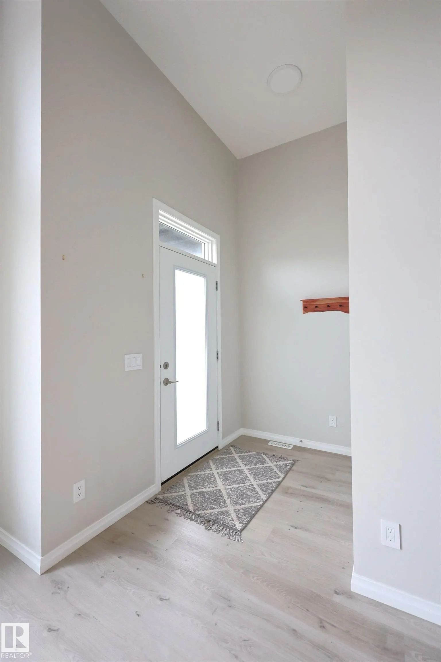 30 NETTLE Crescent