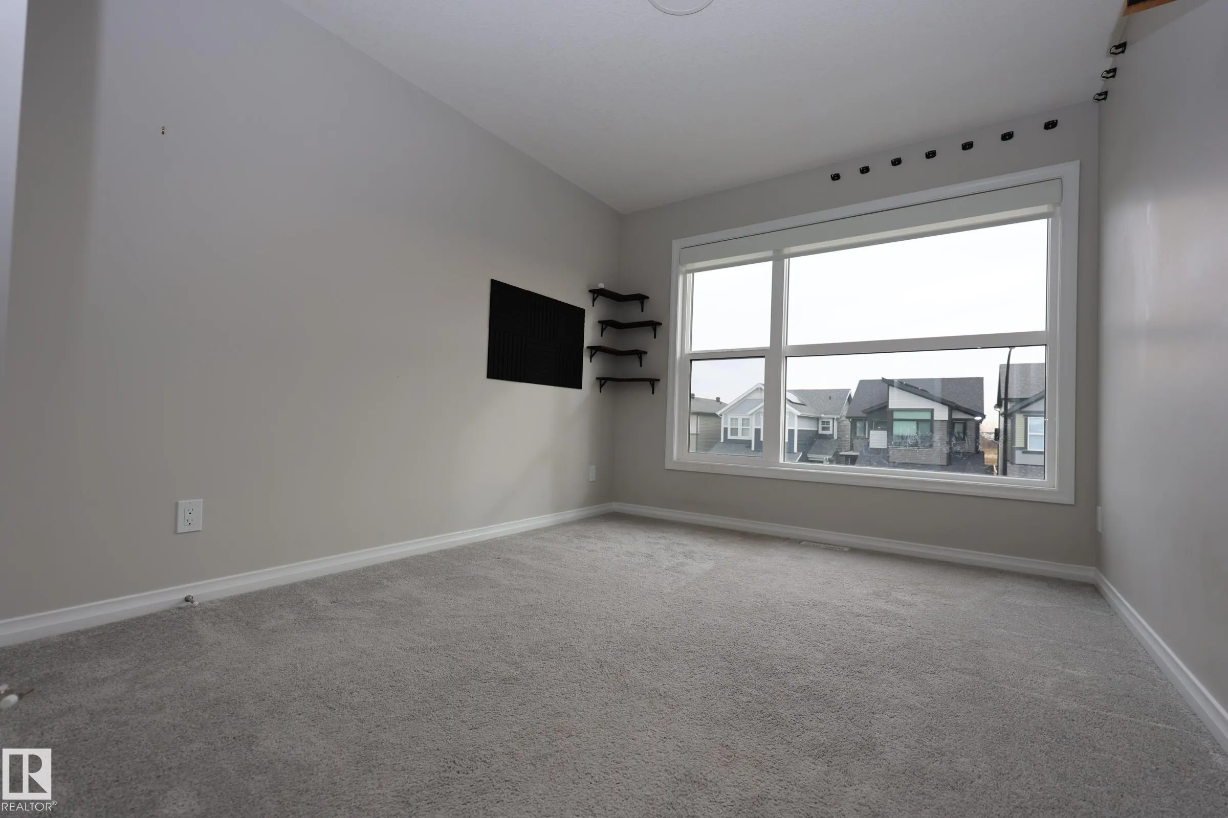 30 NETTLE Crescent