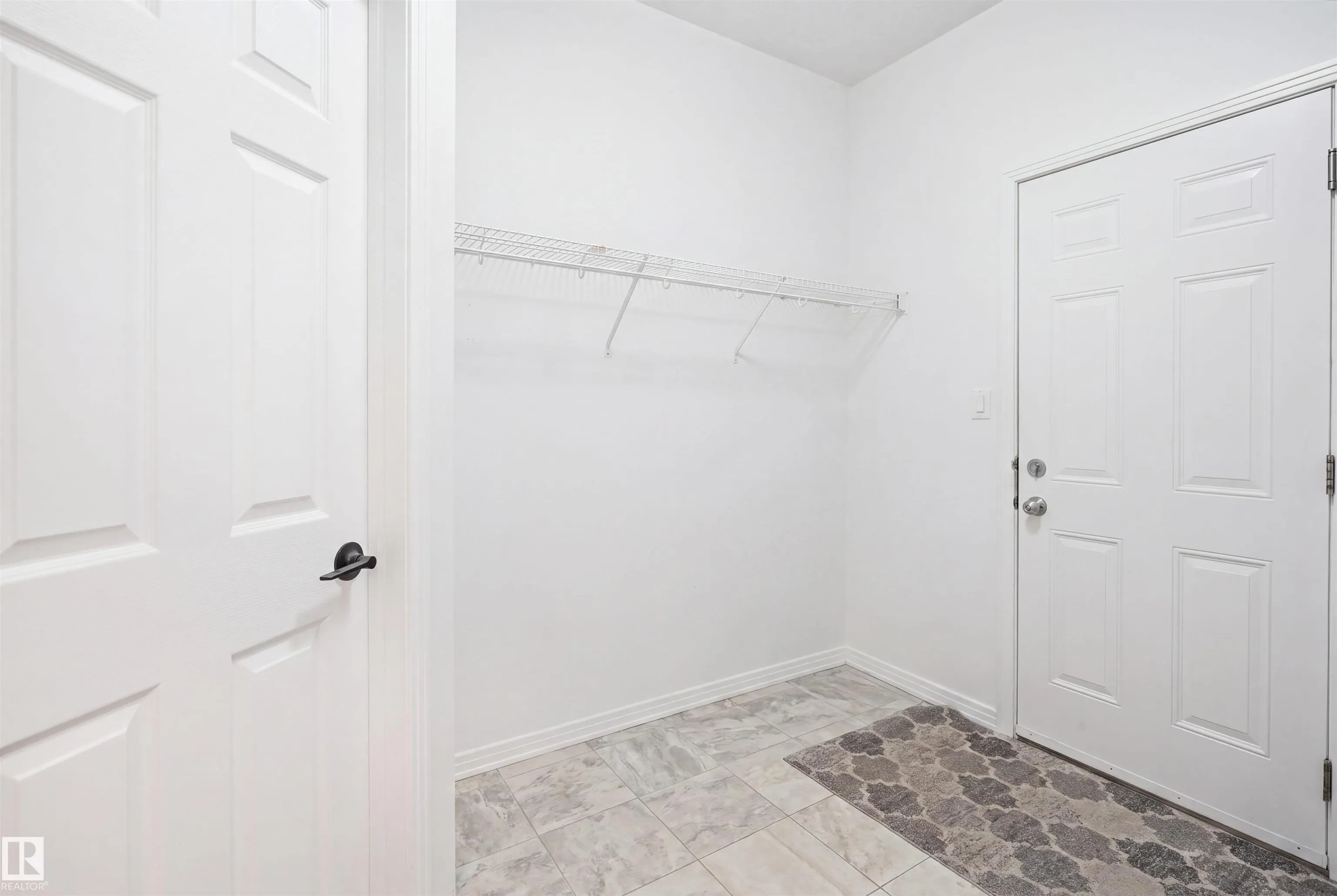 1453 HAYS Way