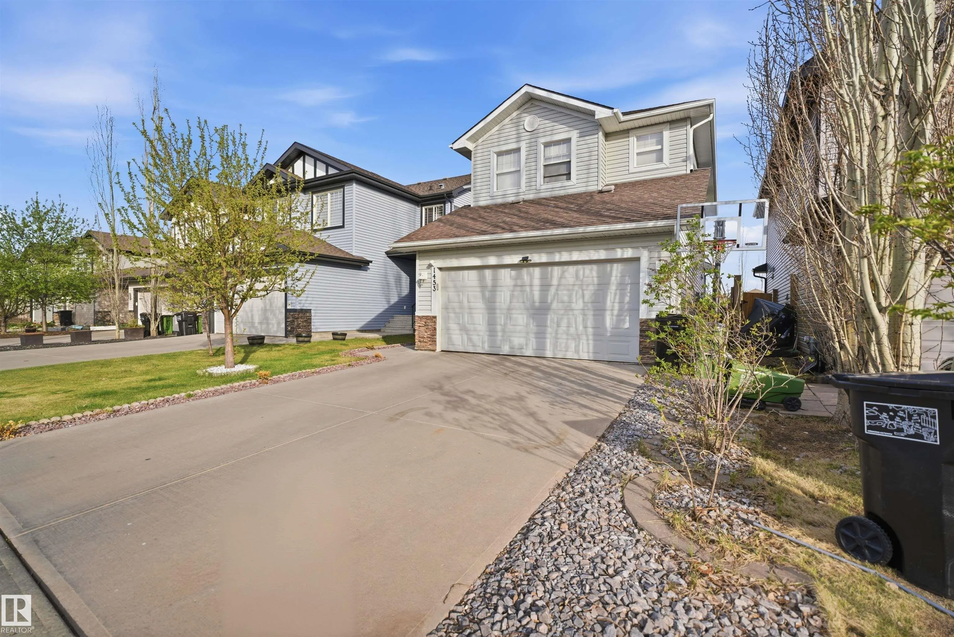 1453 HAYS Way