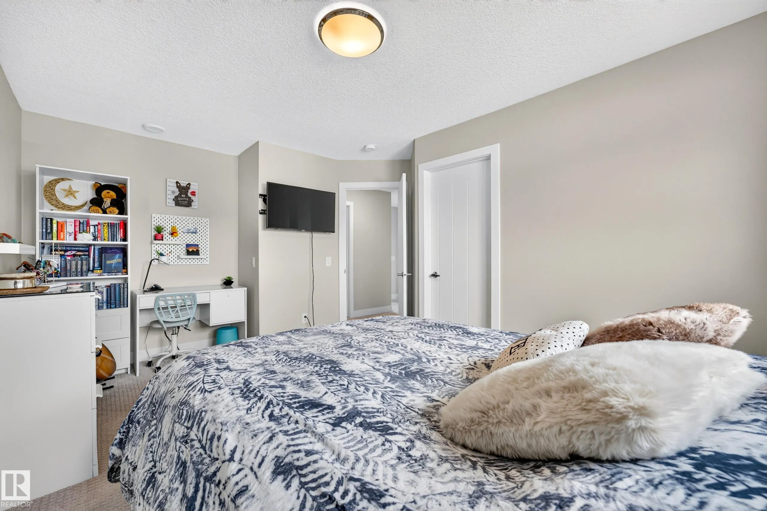 3803 48 Avenue
