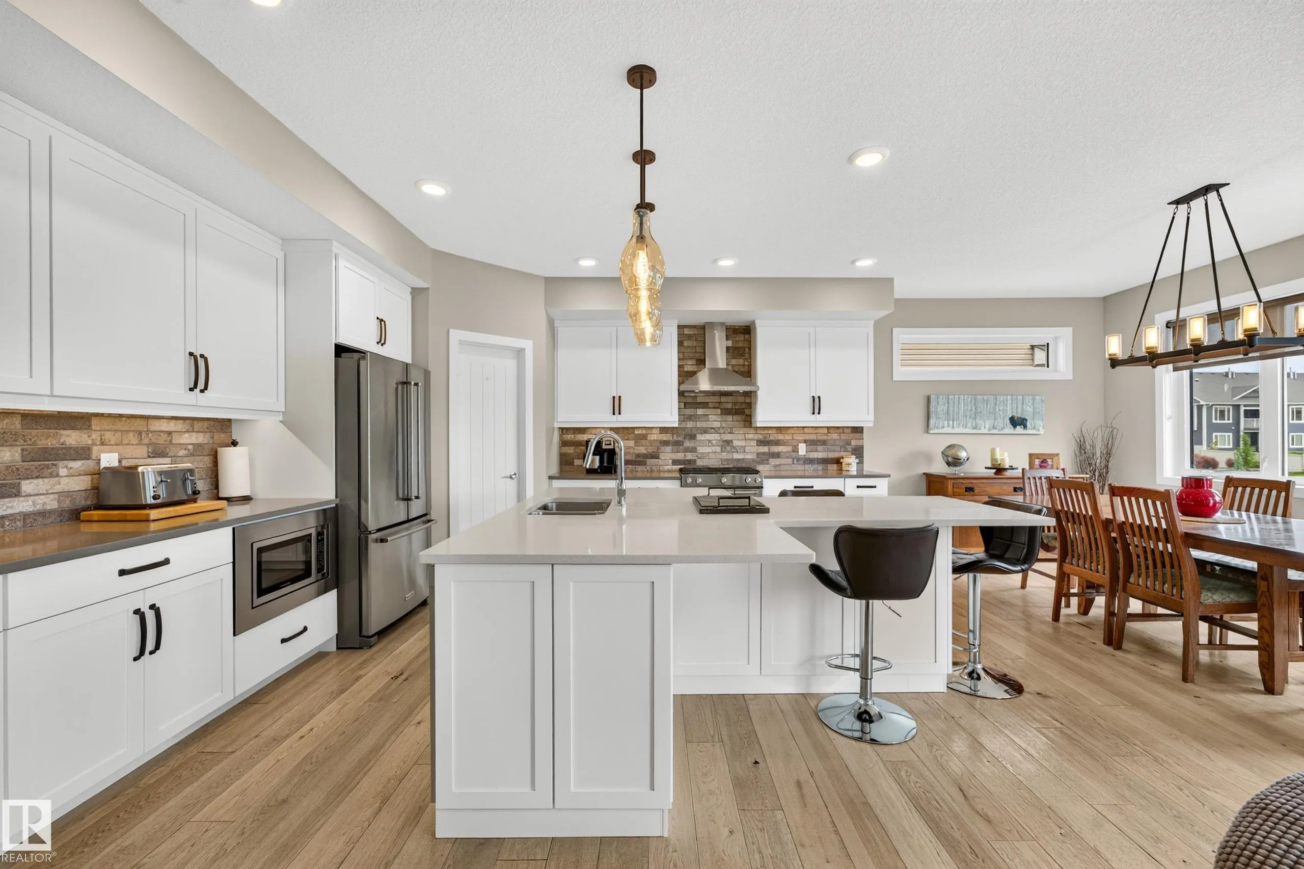 3803 48 Avenue