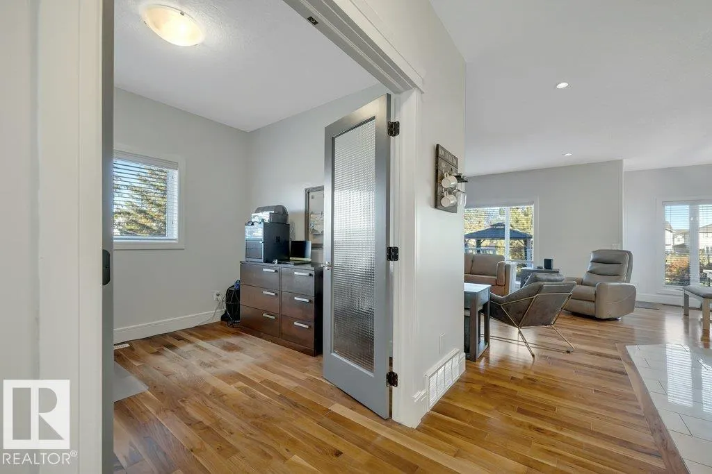 14 SIENNA Gate
