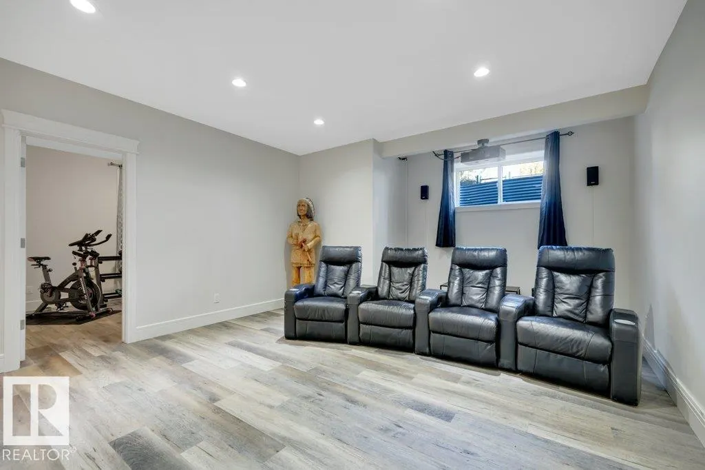 14 SIENNA Gate