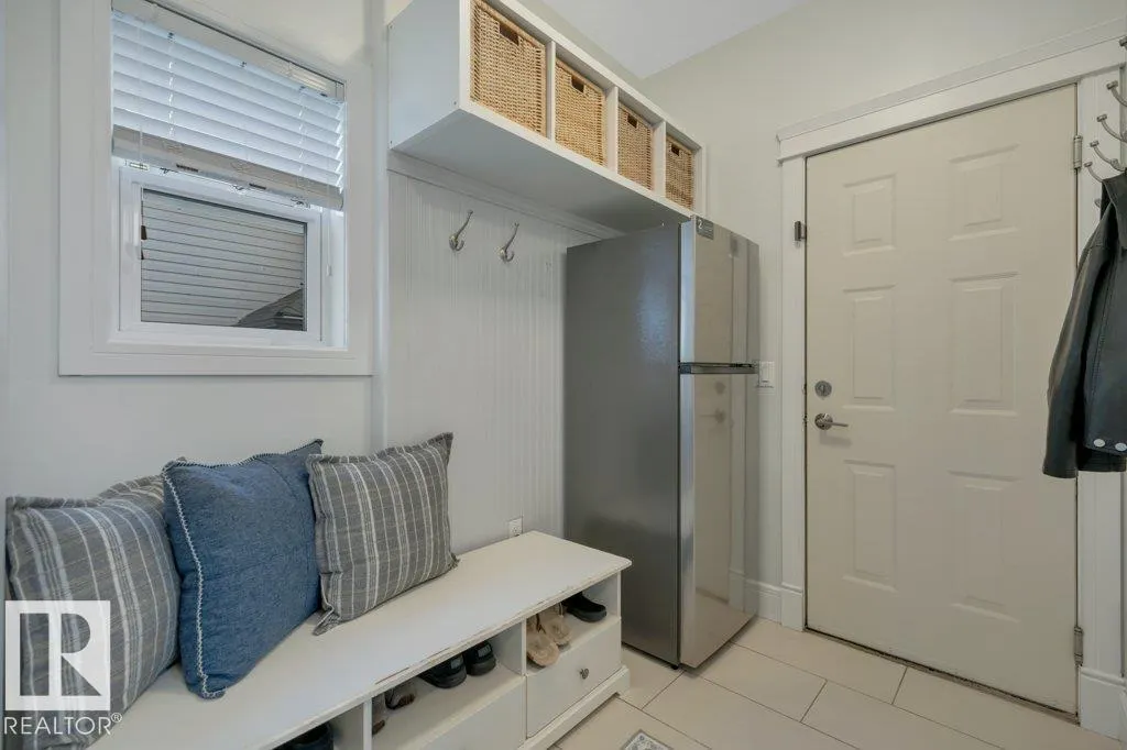 14 SIENNA Gate