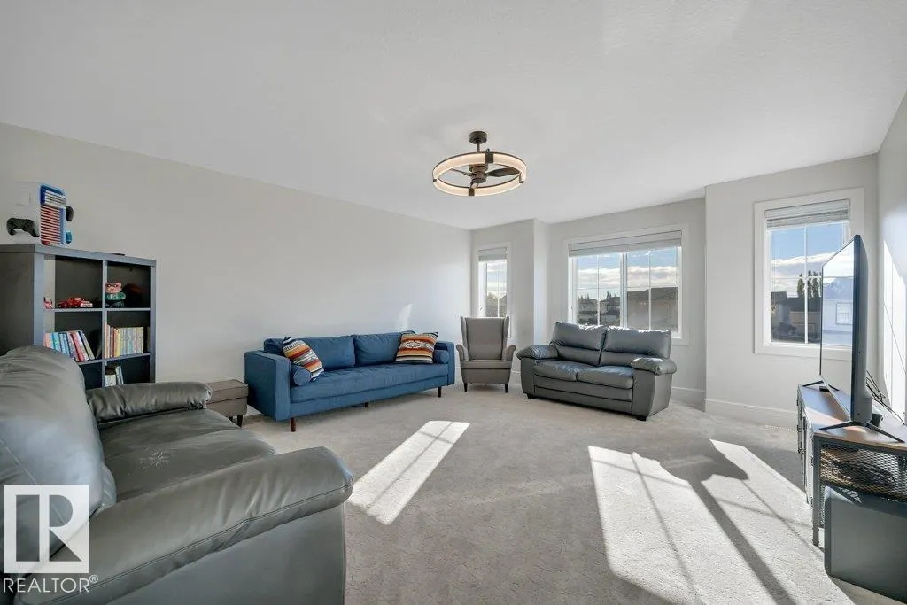 14 SIENNA Gate