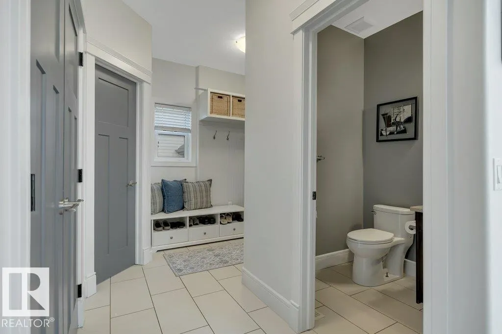14 SIENNA Gate