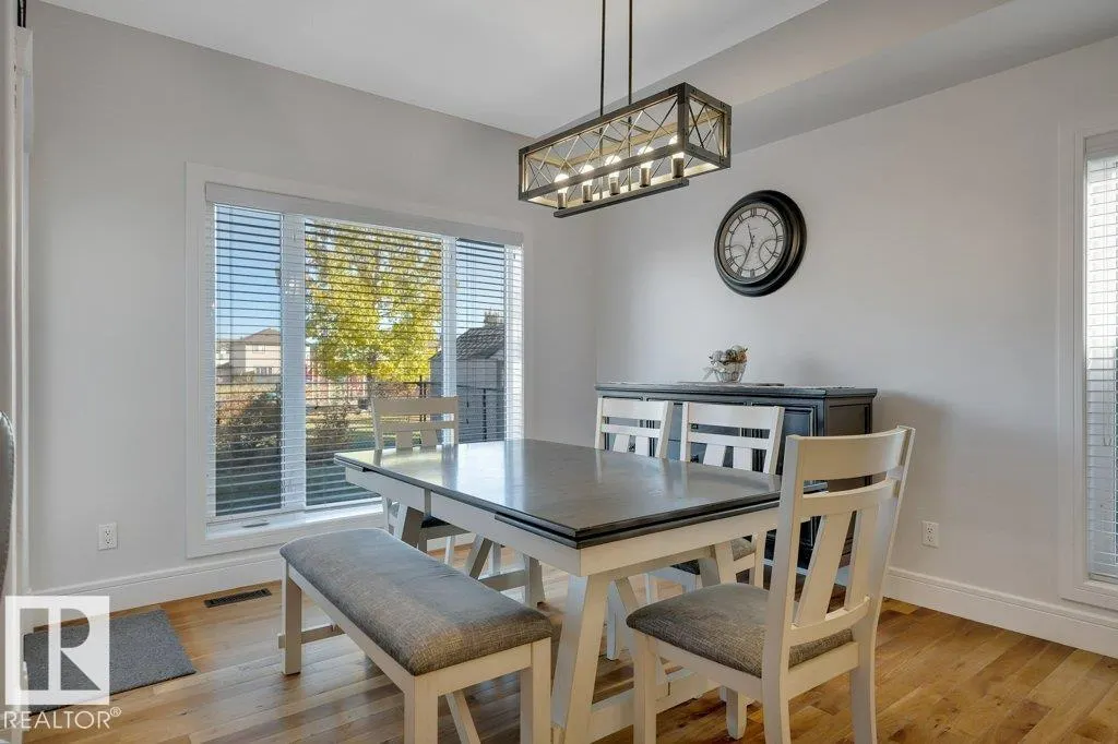 14 SIENNA Gate