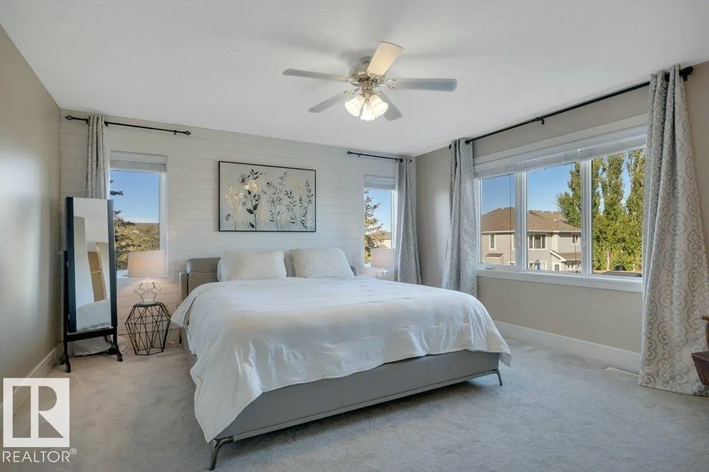 14 SIENNA Gate