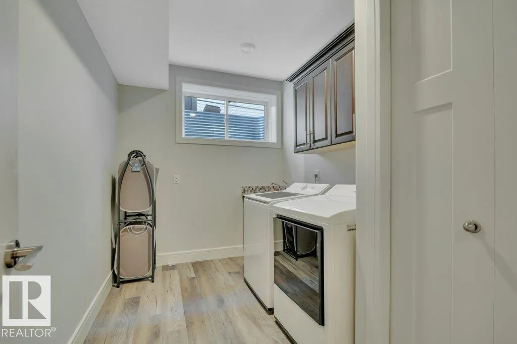 14 SIENNA Gate