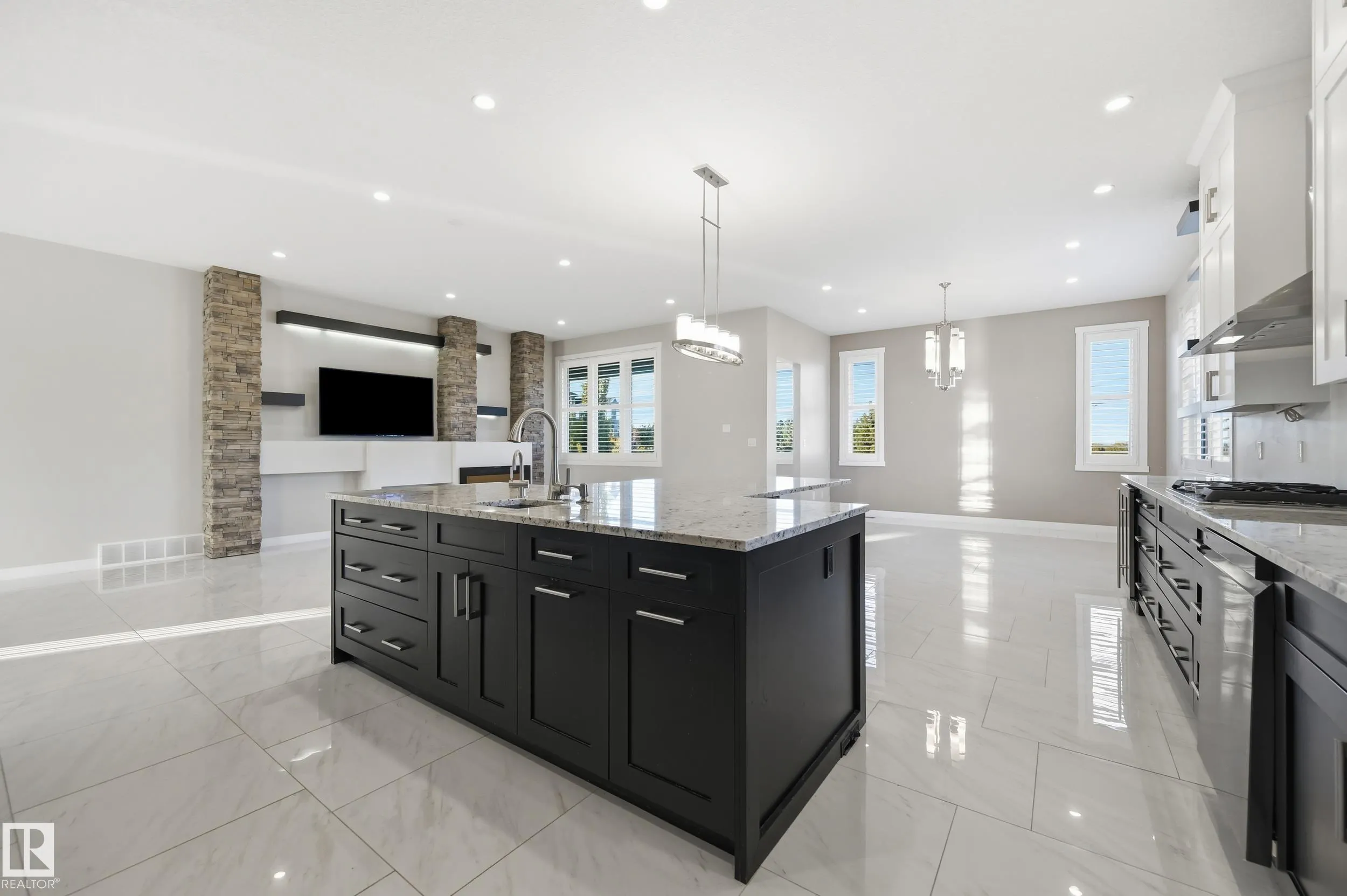 Tuscano Close