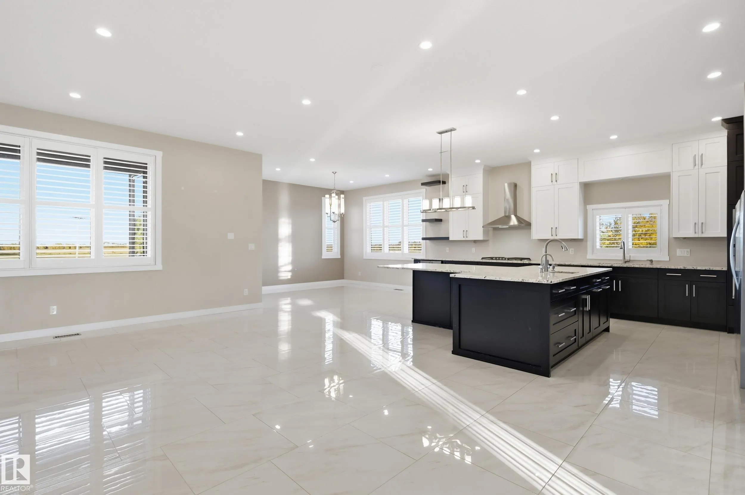 Tuscano Close