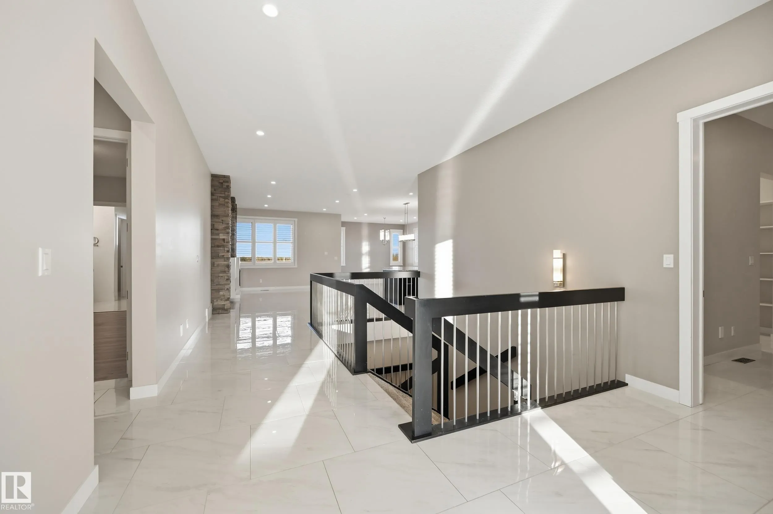 Tuscano Close