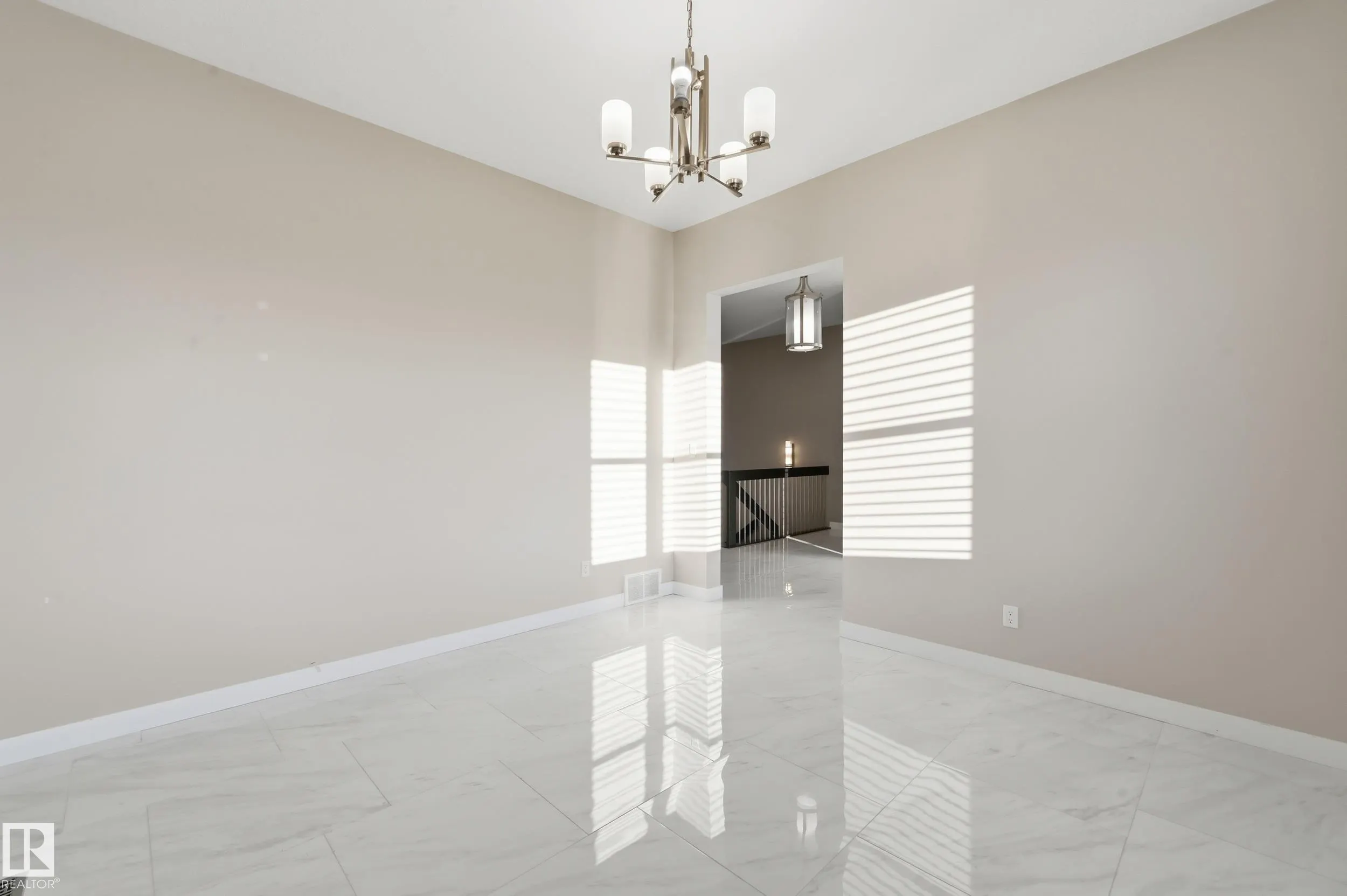 Tuscano Close
