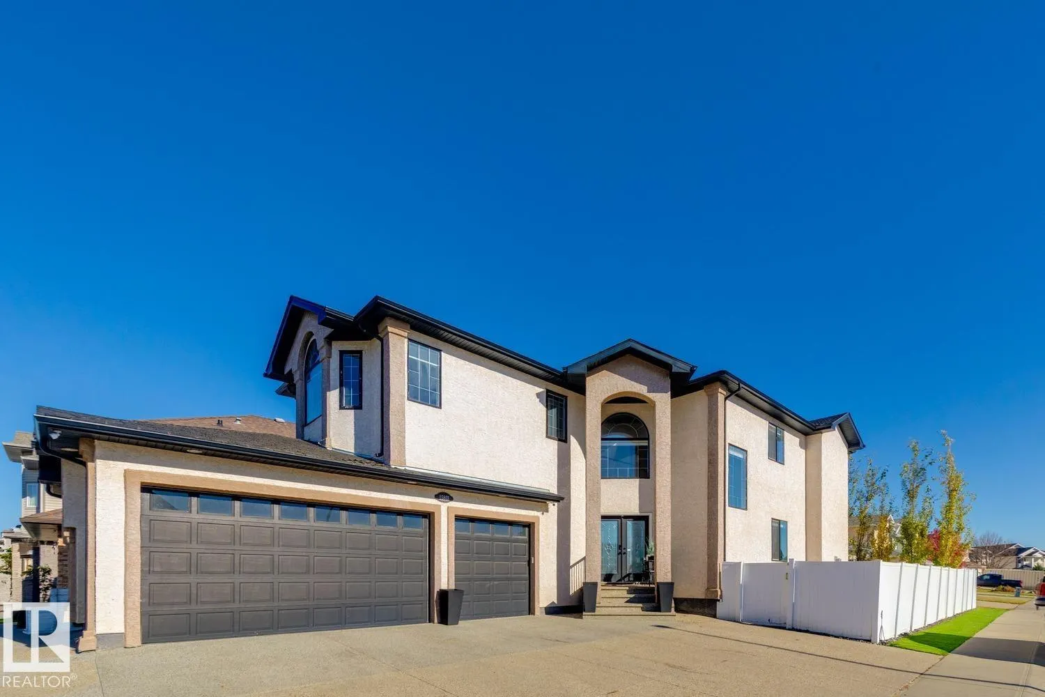 15803 95 Street