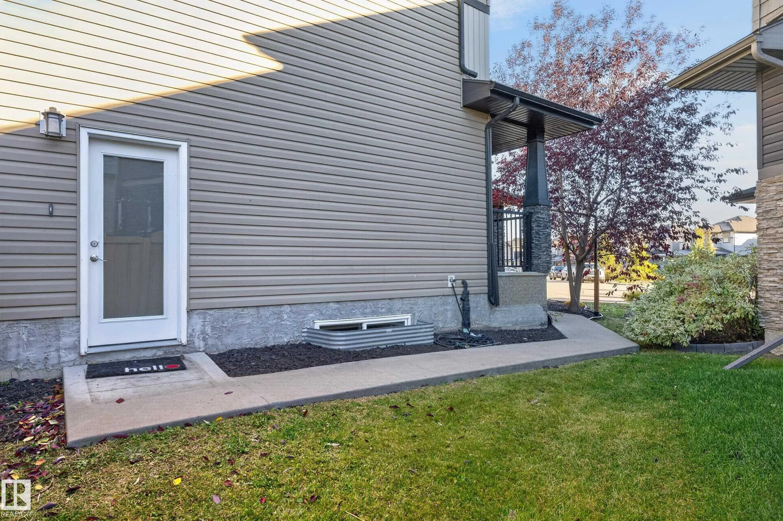 2433 ASHCRAFT Crescent