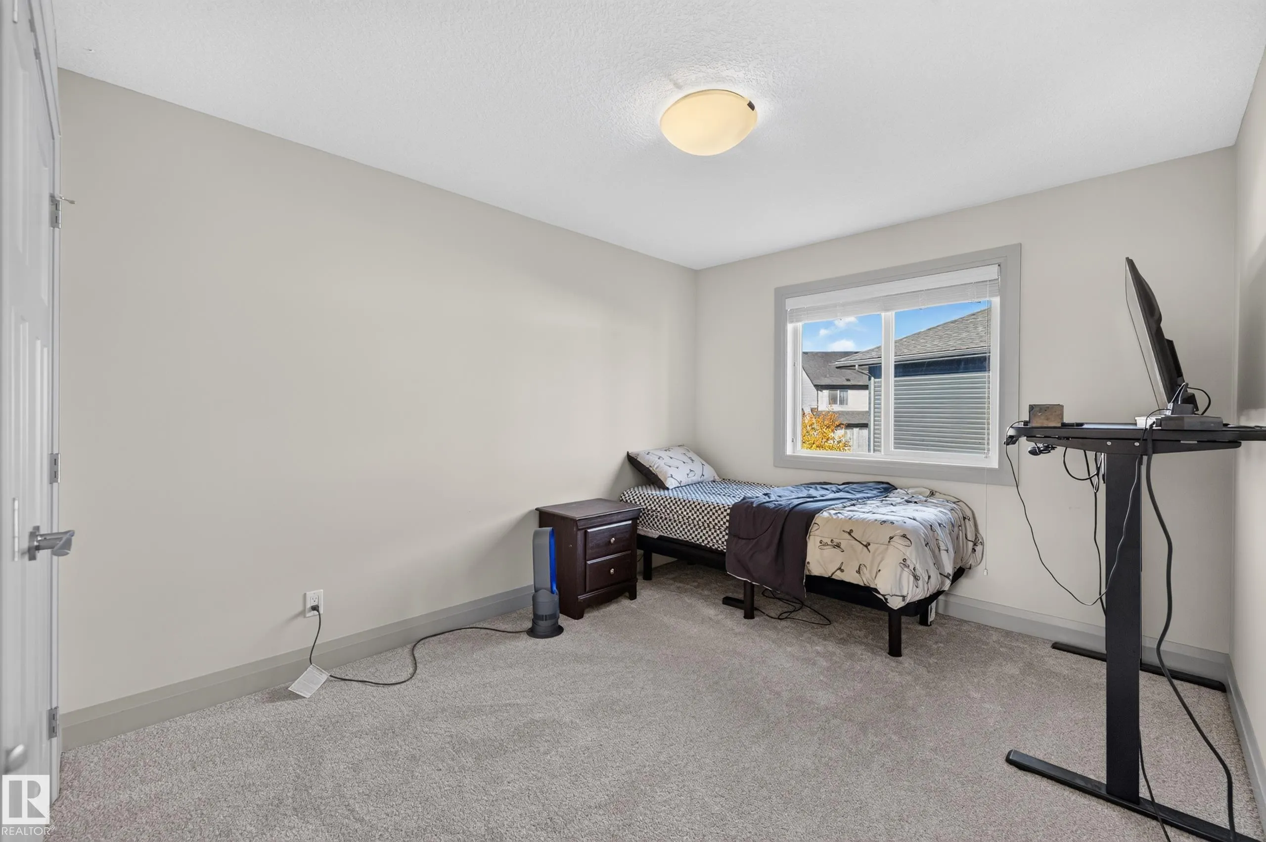 2433 ASHCRAFT Crescent