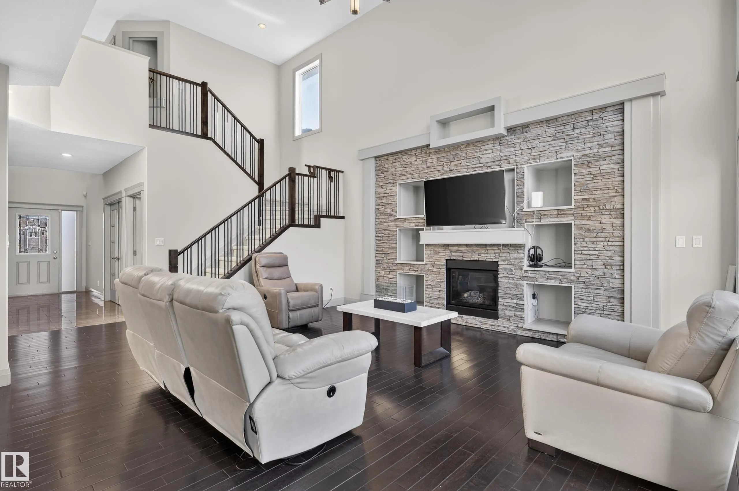 2433 ASHCRAFT Crescent