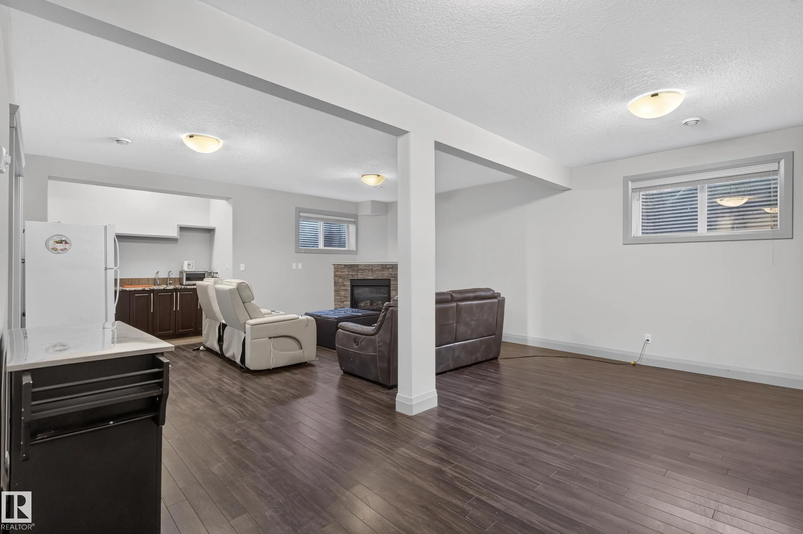 2433 ASHCRAFT Crescent