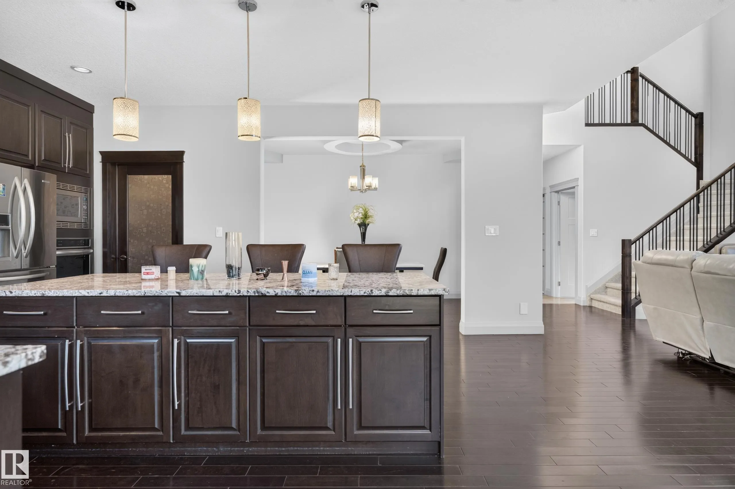 2433 ASHCRAFT Crescent
