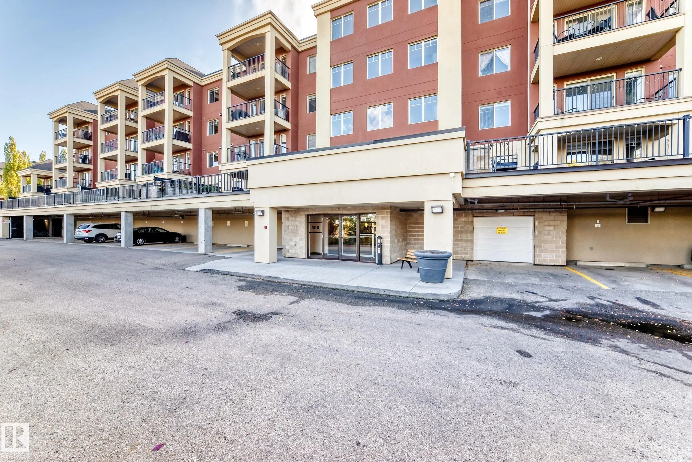 500 PALISADES Way