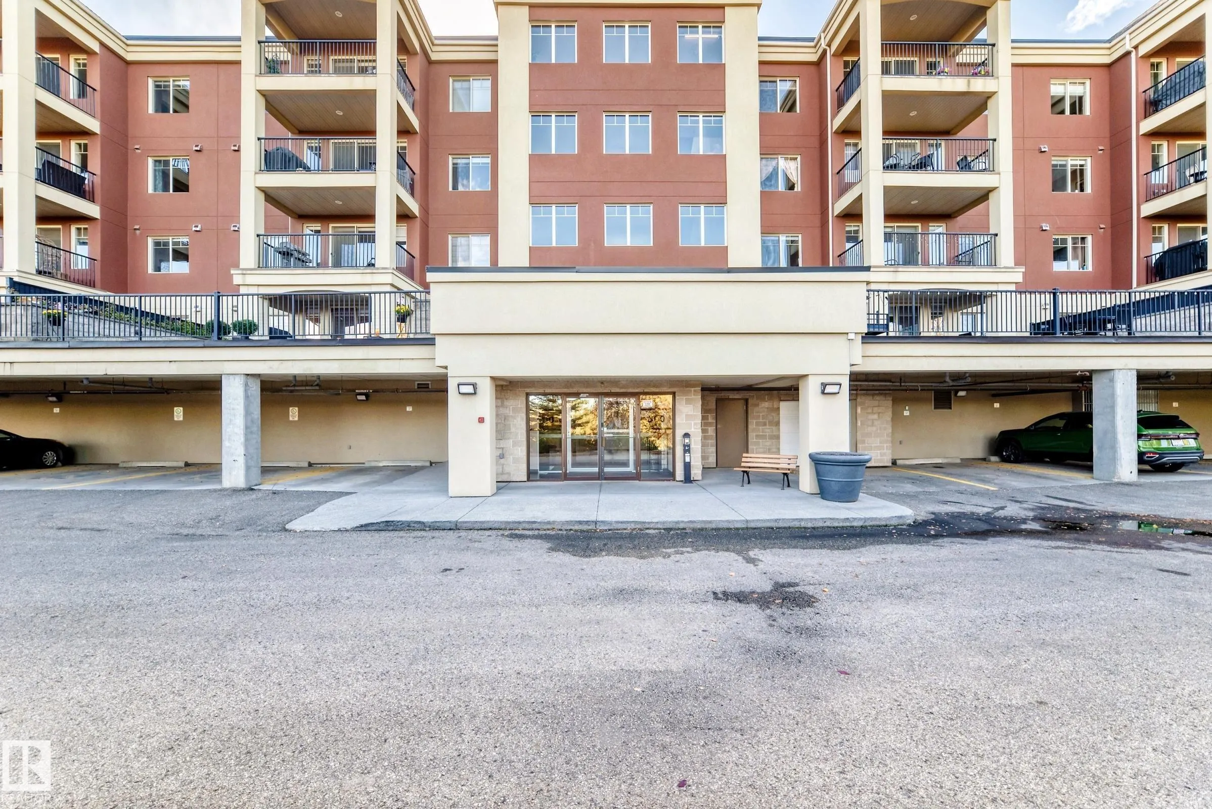 500 PALISADES Way