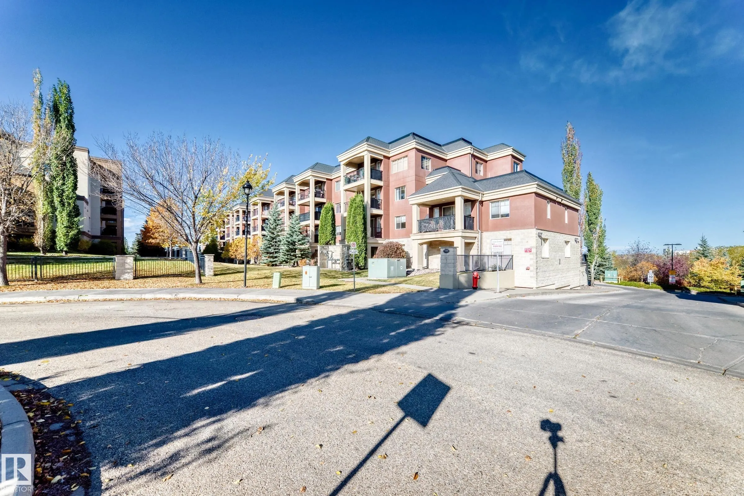 500 PALISADES Way