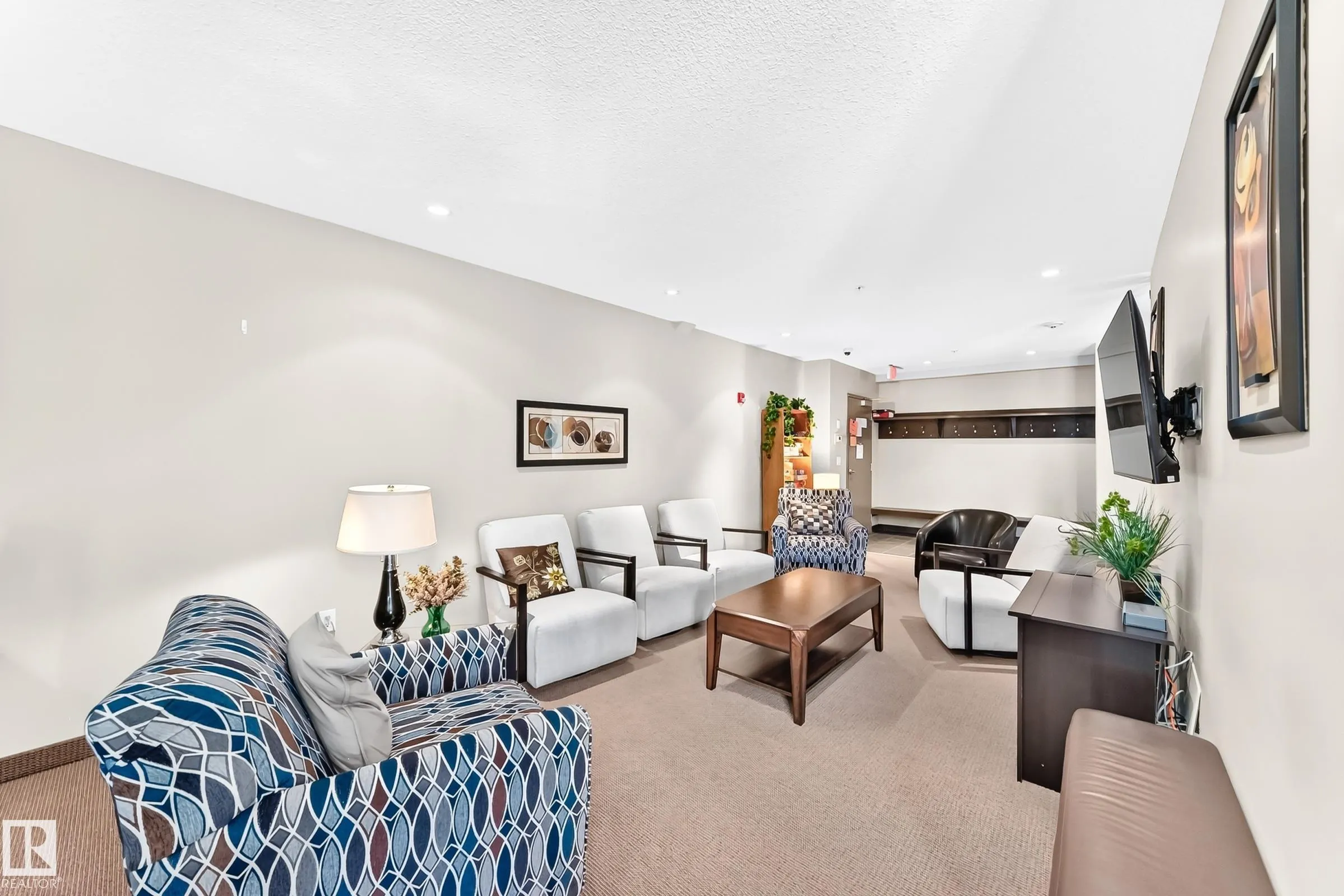 500 PALISADES Way