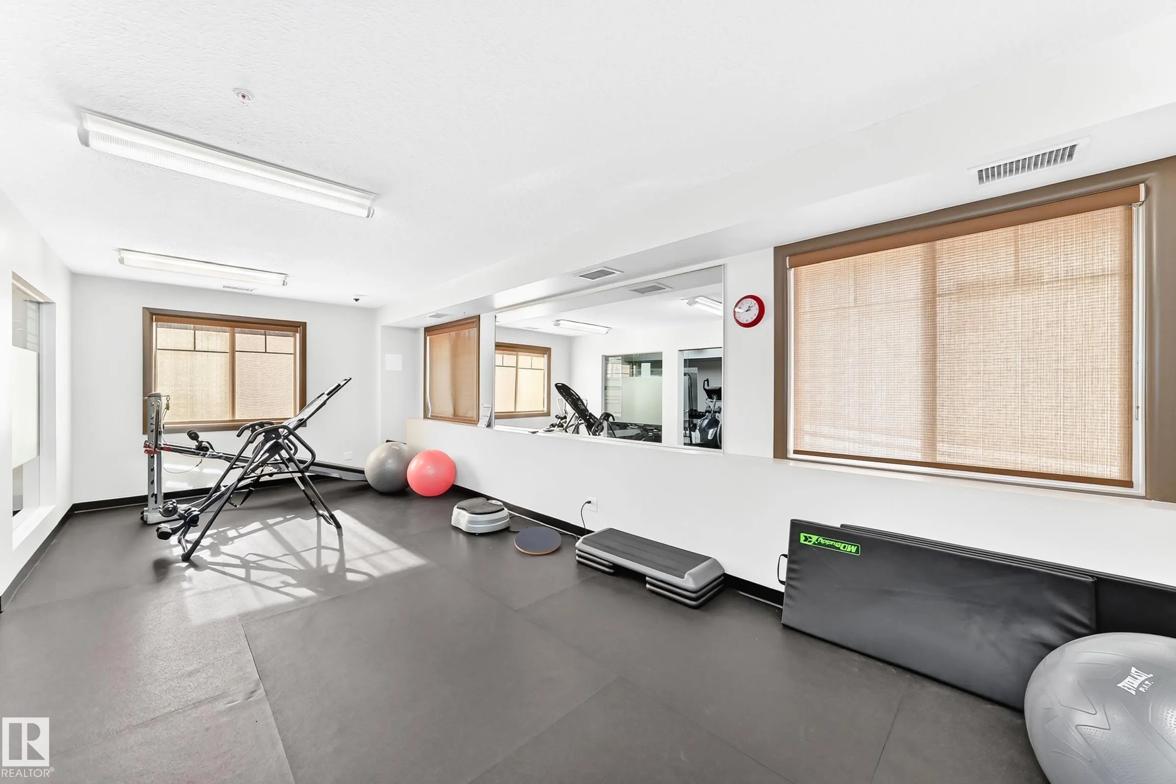 500 PALISADES Way