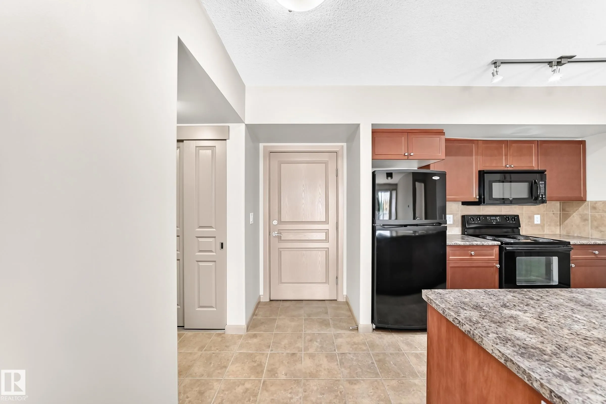 500 PALISADES Way