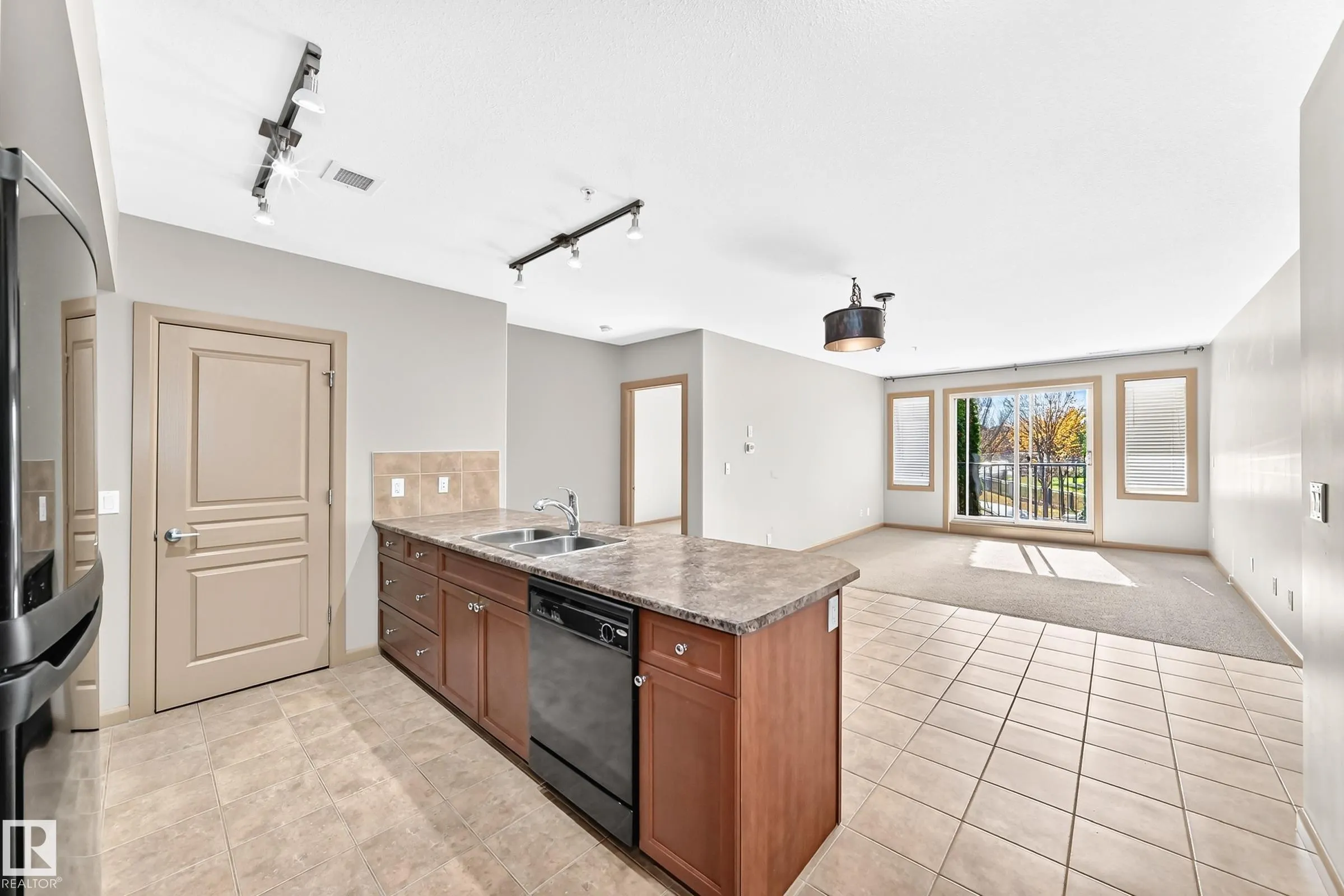 500 PALISADES Way
