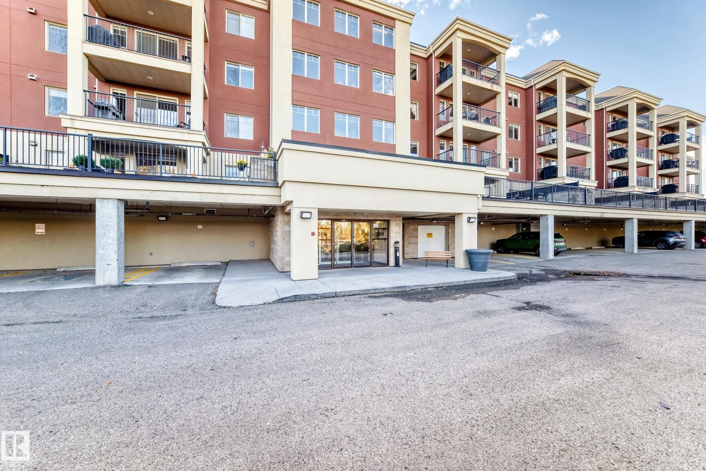 500 PALISADES Way