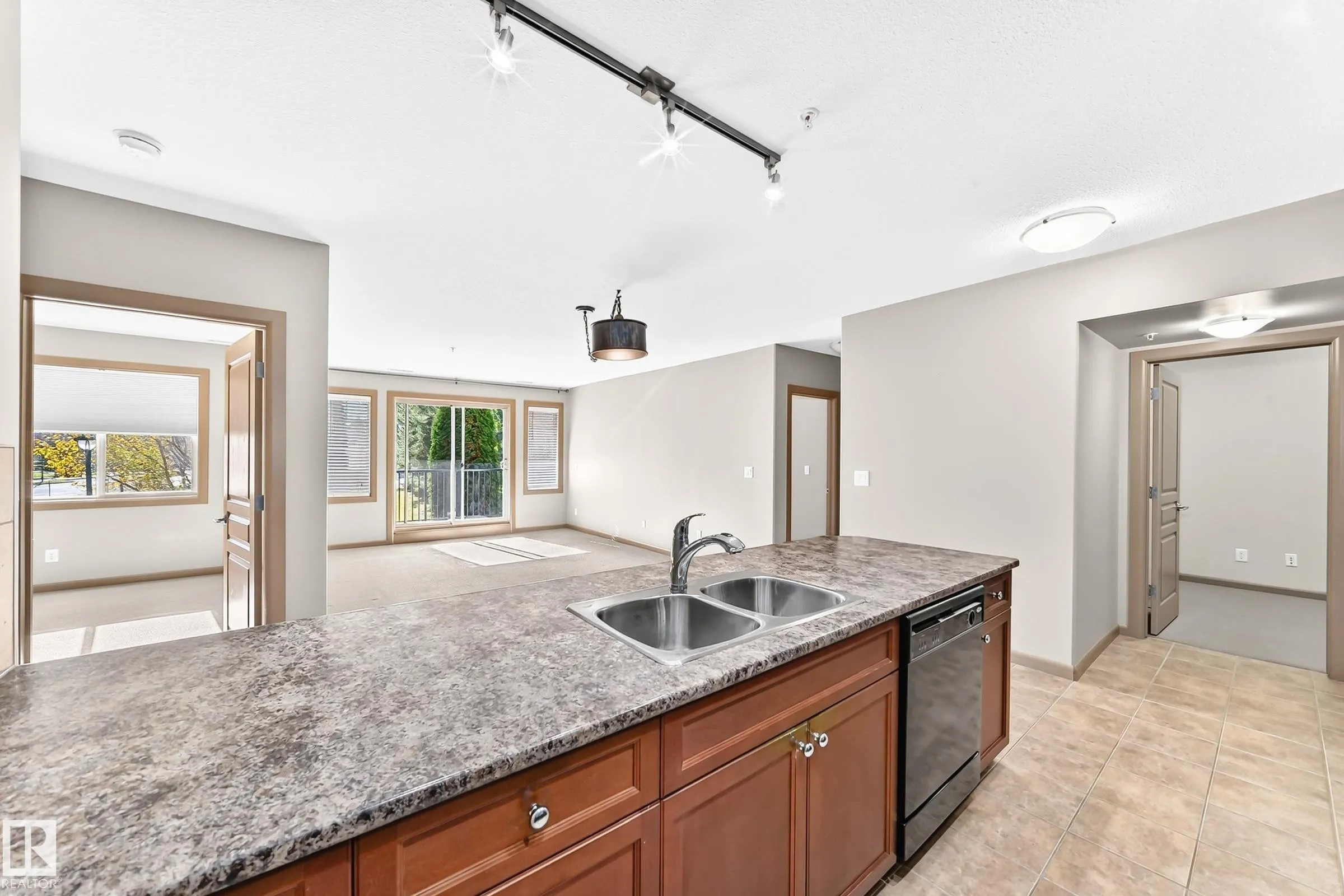 500 PALISADES Way