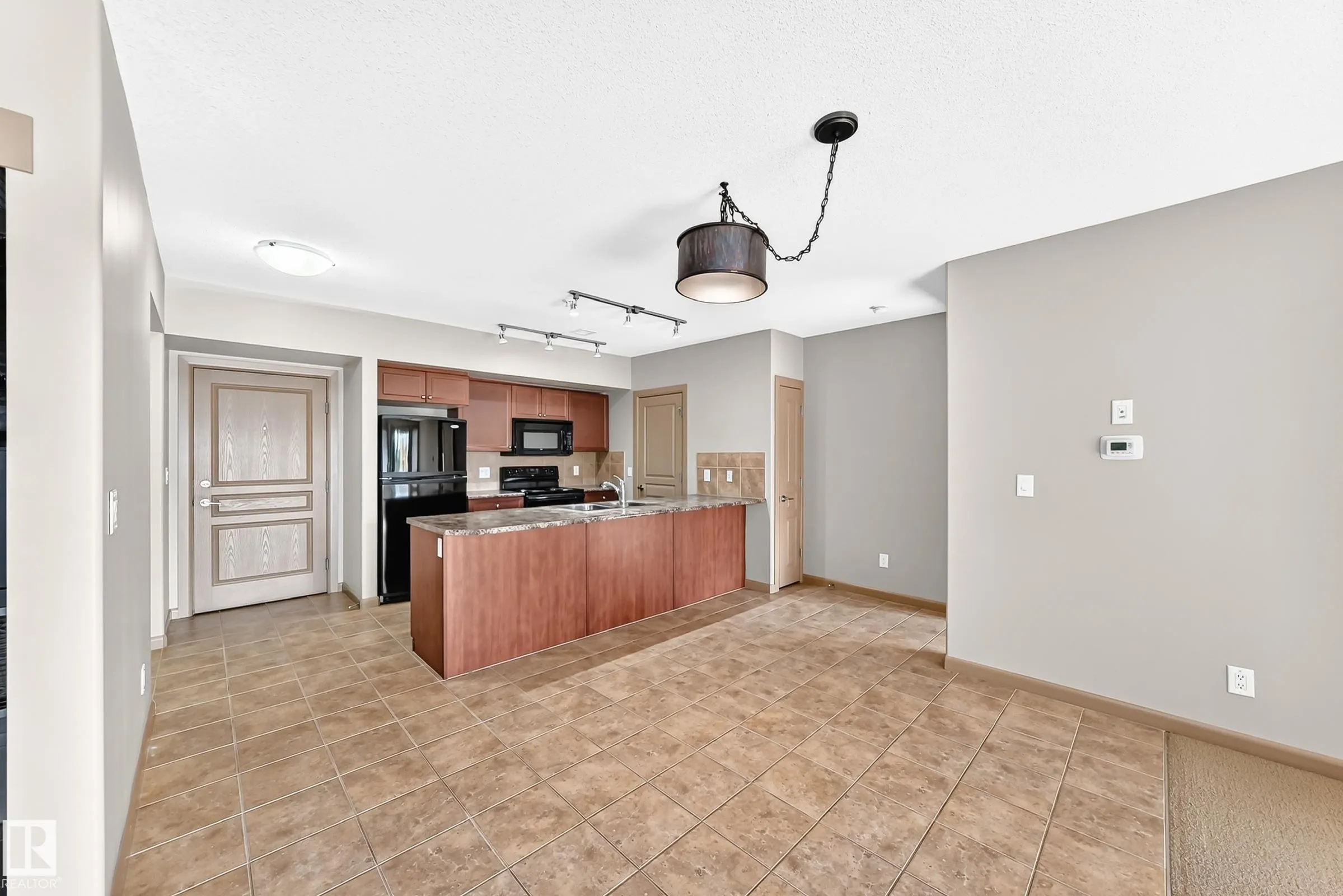 500 PALISADES Way